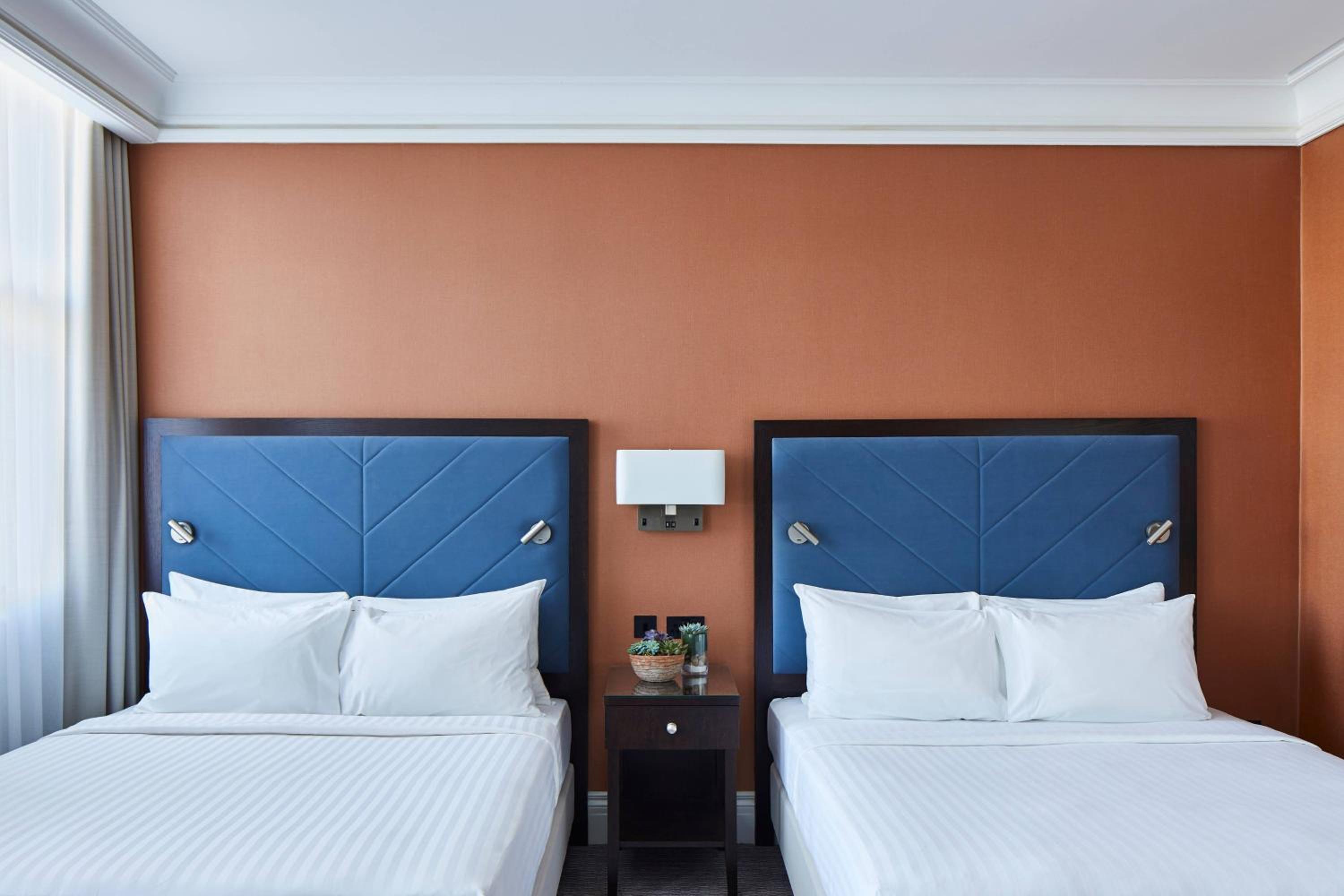 Deluxe Double Room with Two Double Beds - Photo 3