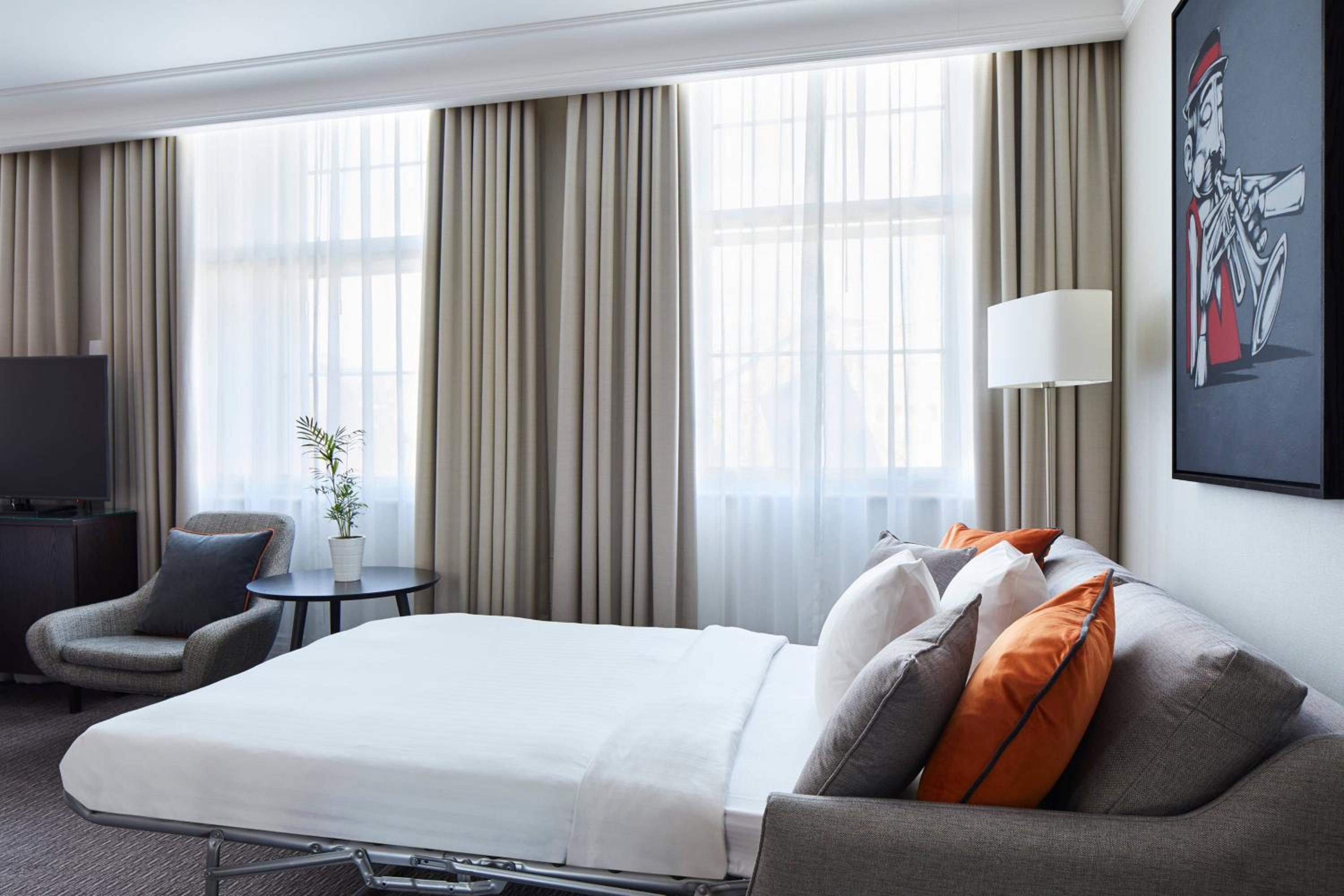 Two-Bedroom Suite, Connecting Suite, Royal Wing