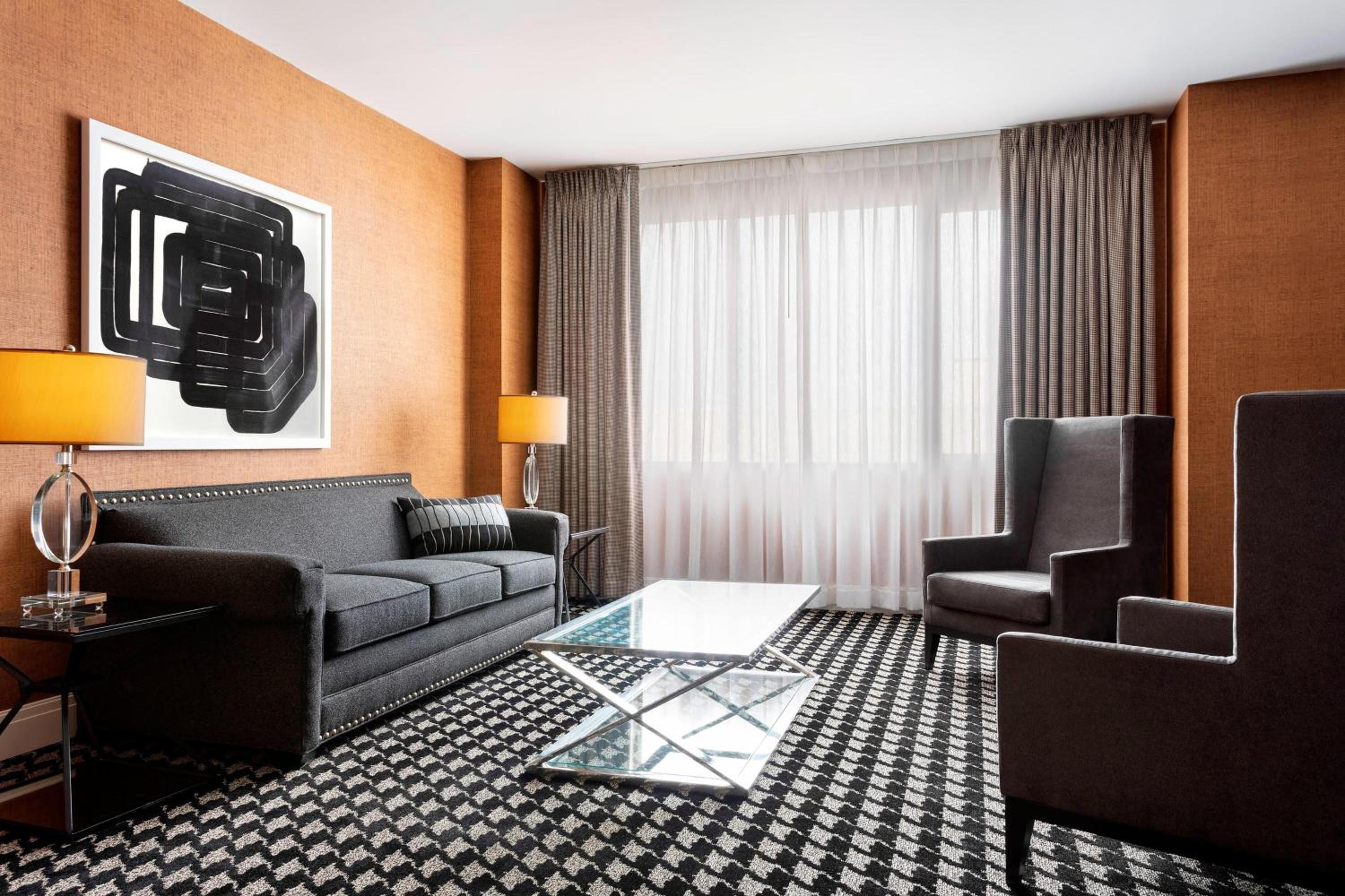 Executive Suite, 1 King