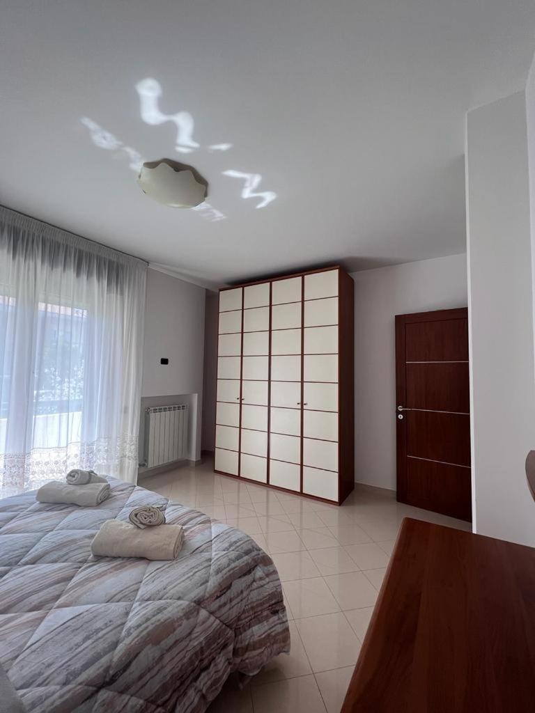 Three-Bedroom Apartment photo 2