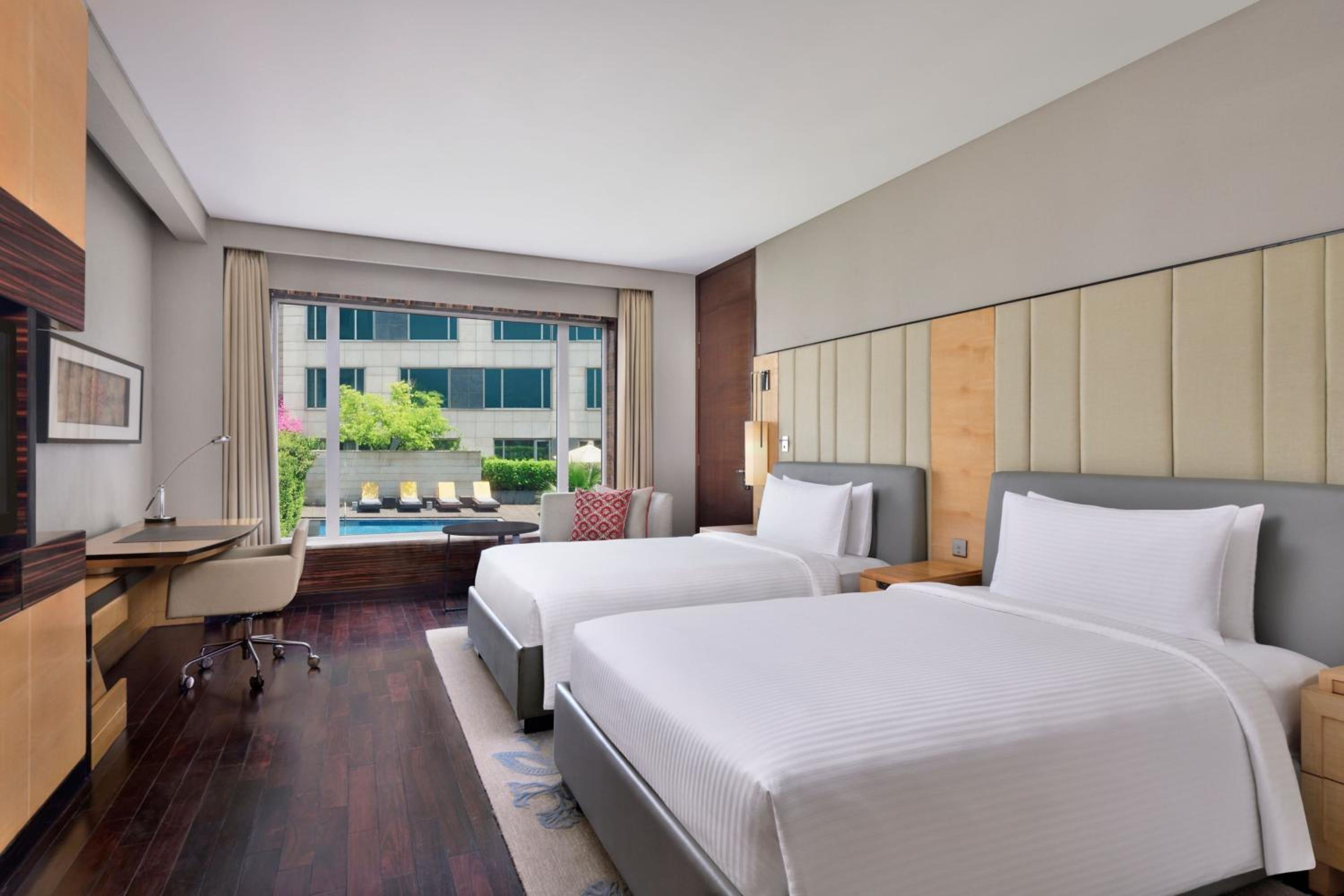Executive Club Twin, Club level, Guest room - Photo 1