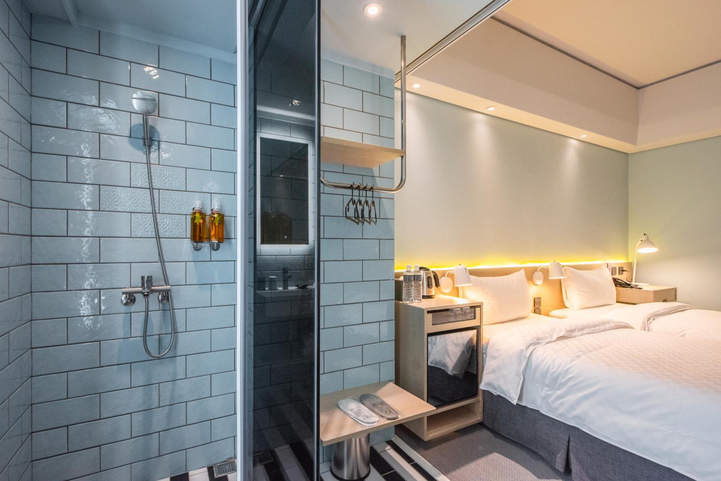 Standard Twin Room - Late Check-In at 21:00 - Photo 1