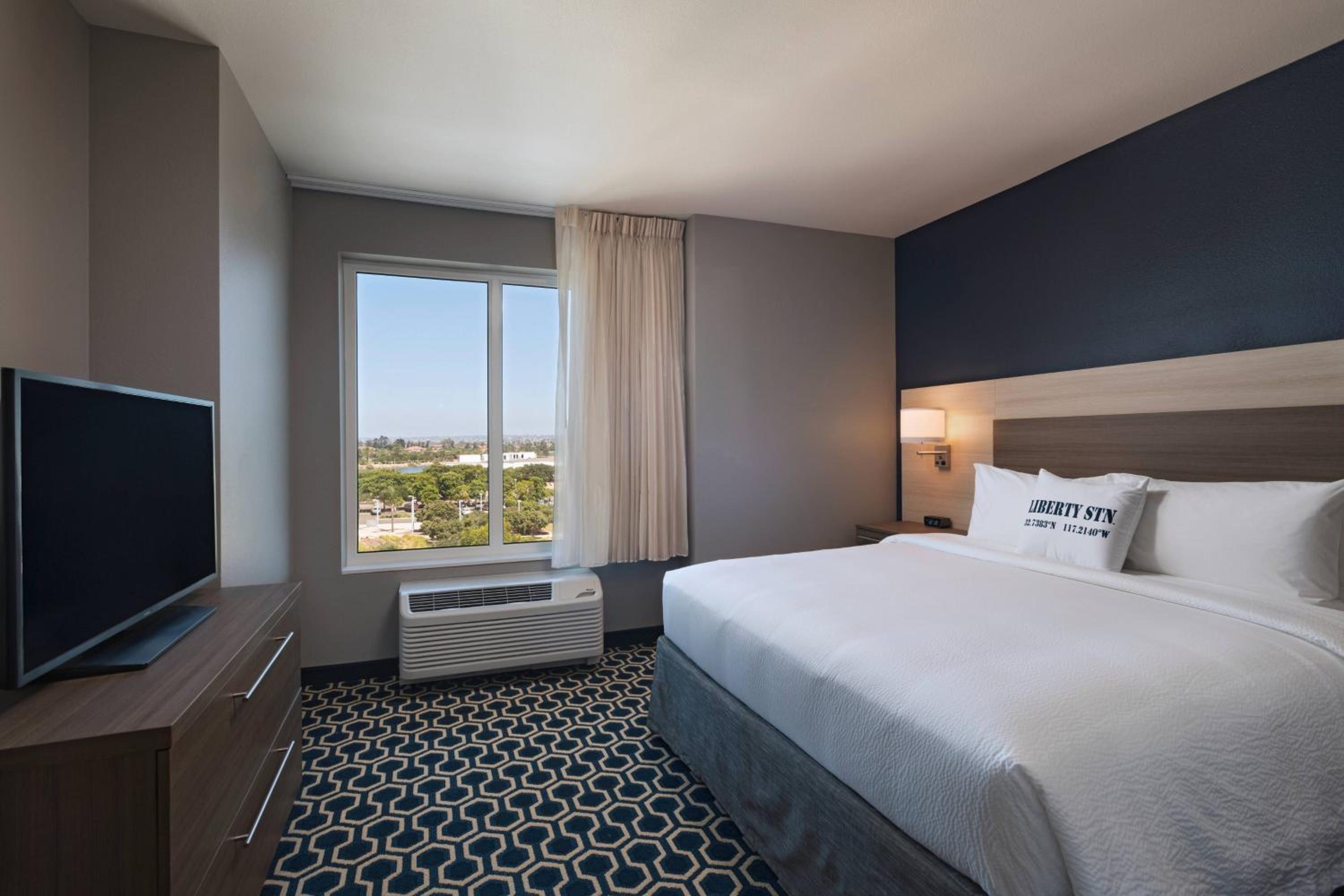 2 Bedroom Suite - Photo 6
