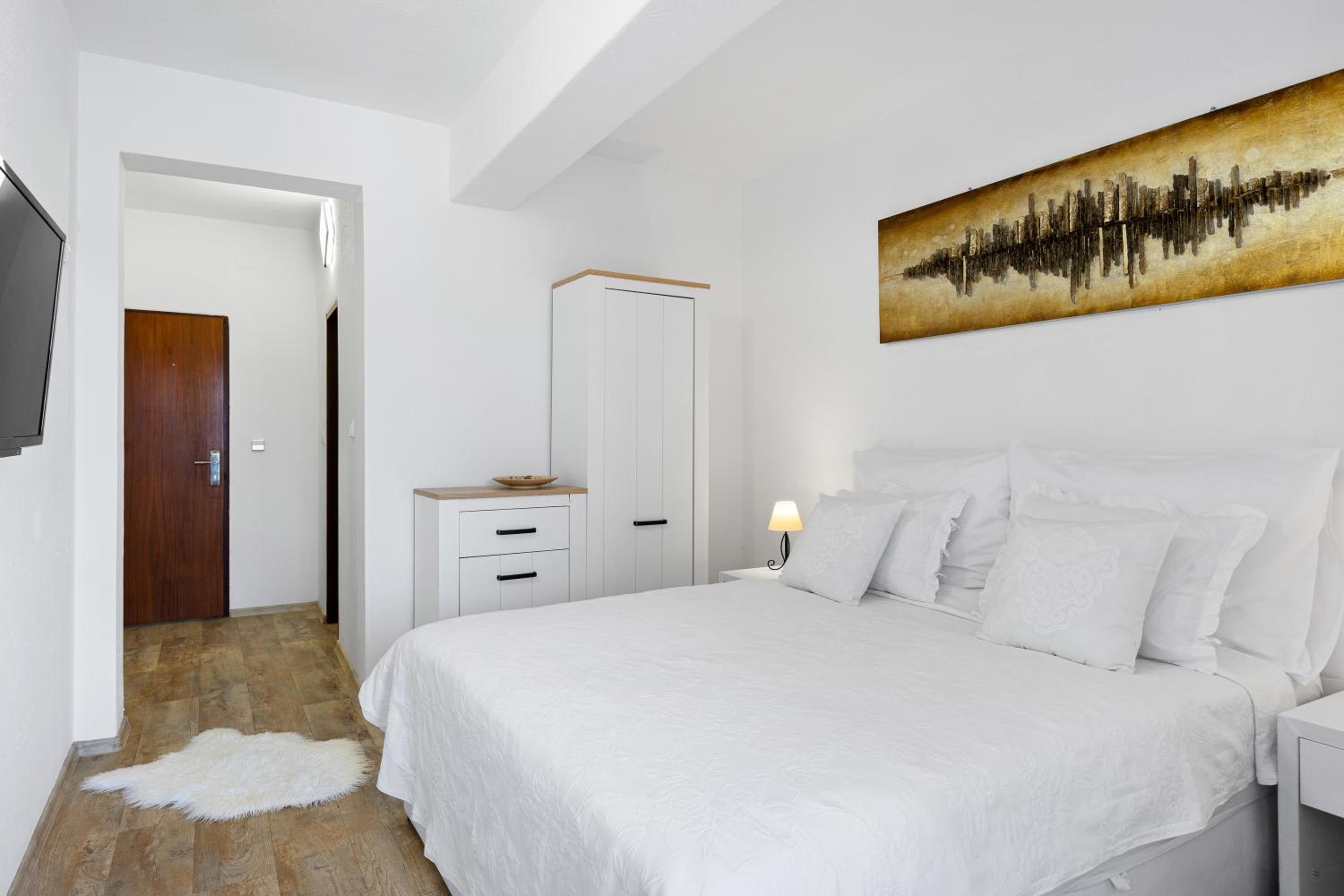 Deluxe Double Room with Balcony and Sea View - Photo 2