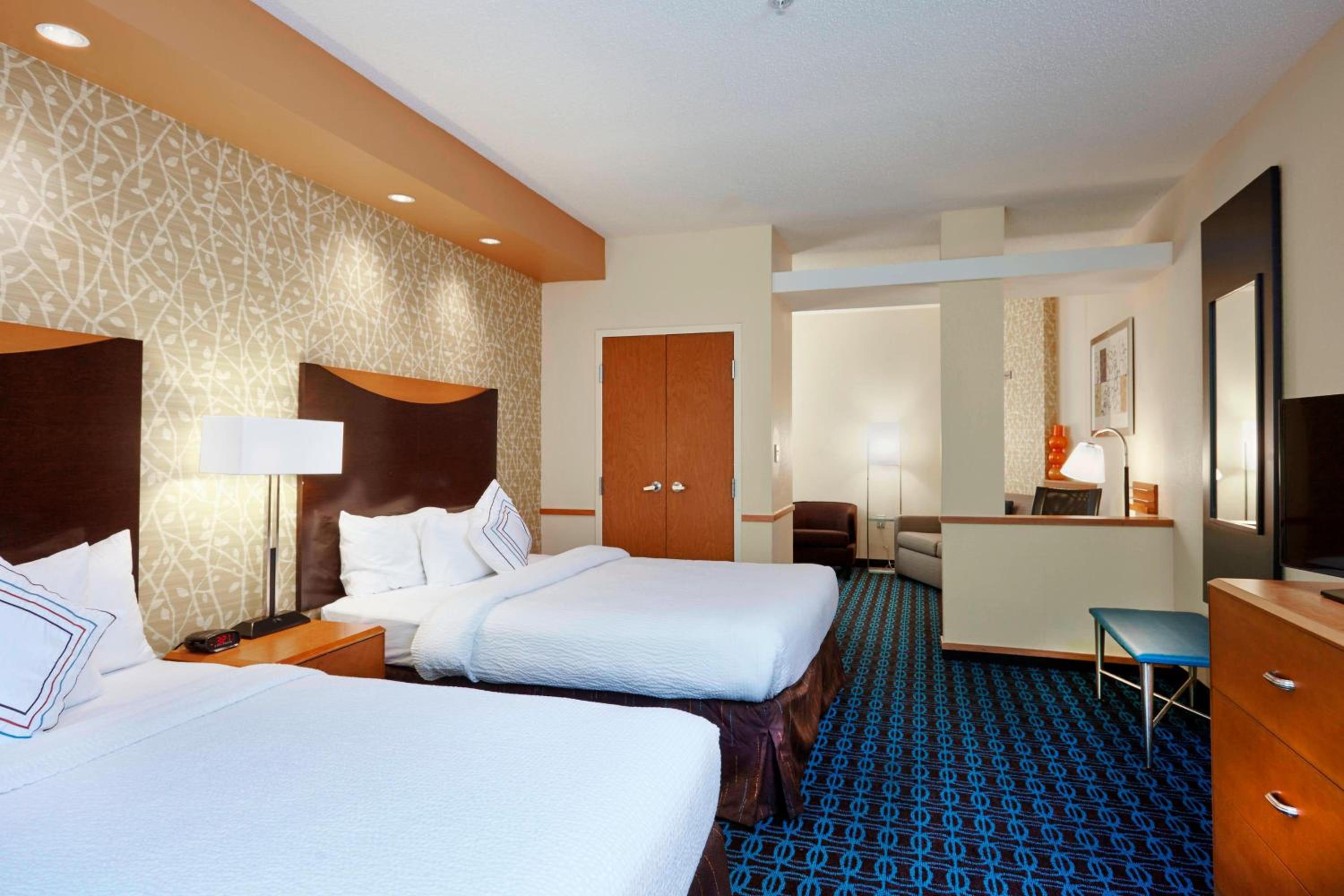 Executive Queen Suite - Photo 2