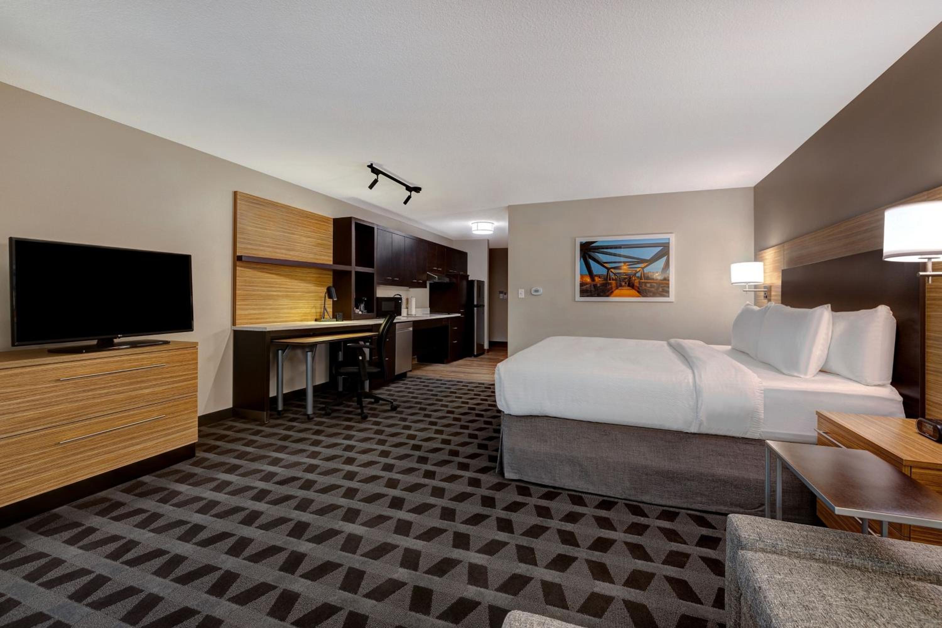 King Studio with Sofa Bed - Photo 4