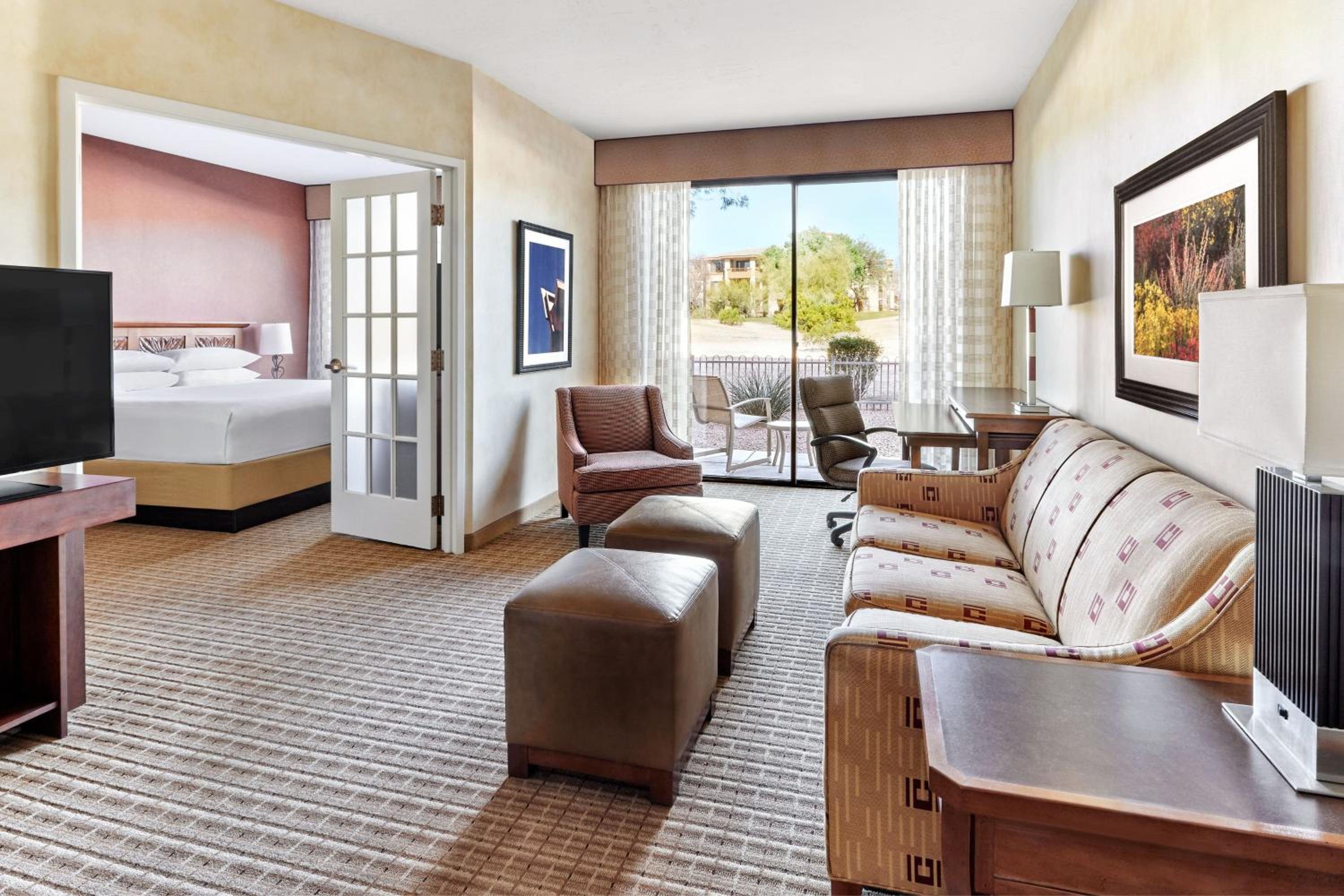 One-Bedroom King Suite with View and Balcony or Patio - Photo 4