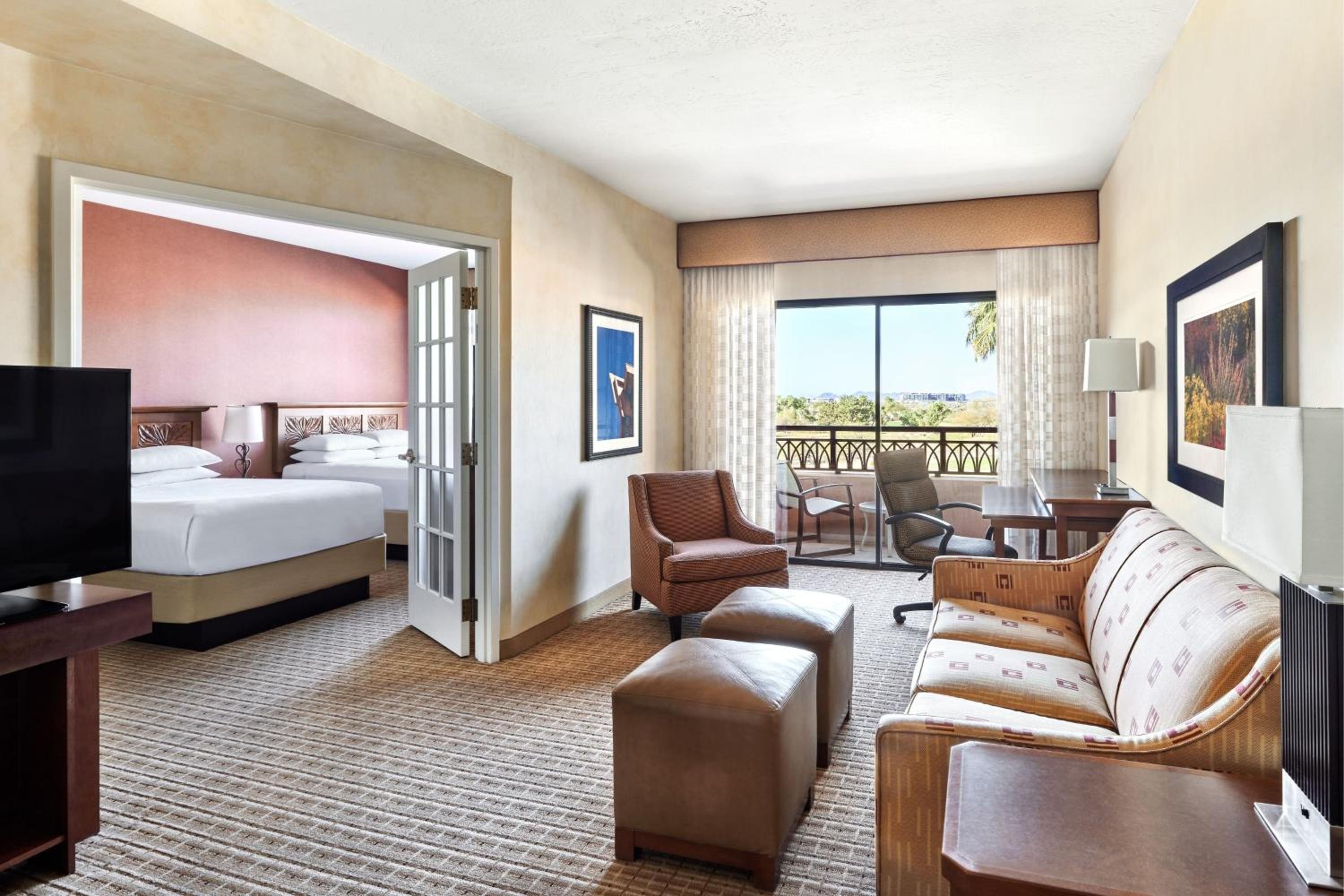 One-Bedroom 2 Double Bed Suite with View and Balcony - Photo 1