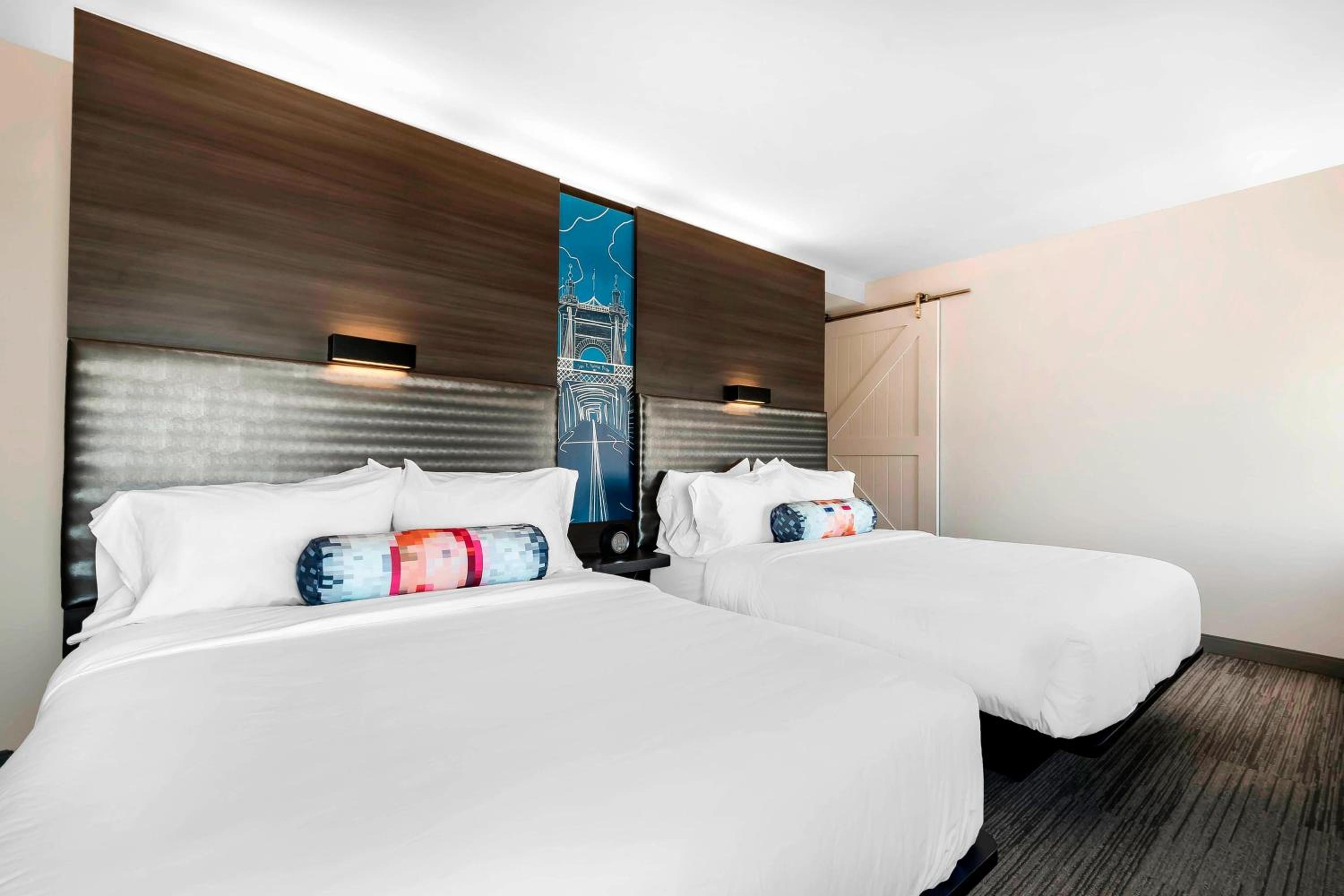 Aloft, 2 Bedroom Suite, 2 Queen at Aloft Newport on the Levee in Newport