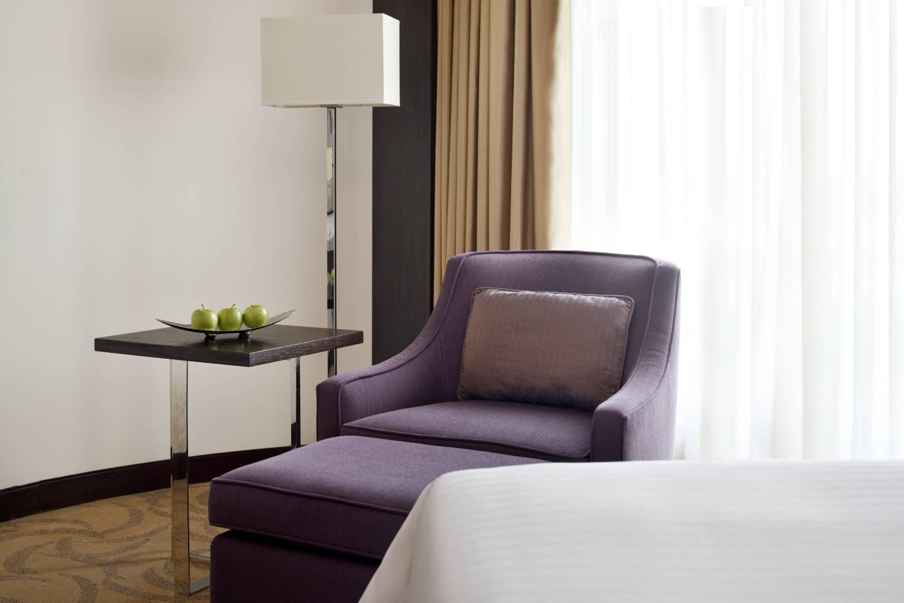 Guest Room, 1 King - Photo 8