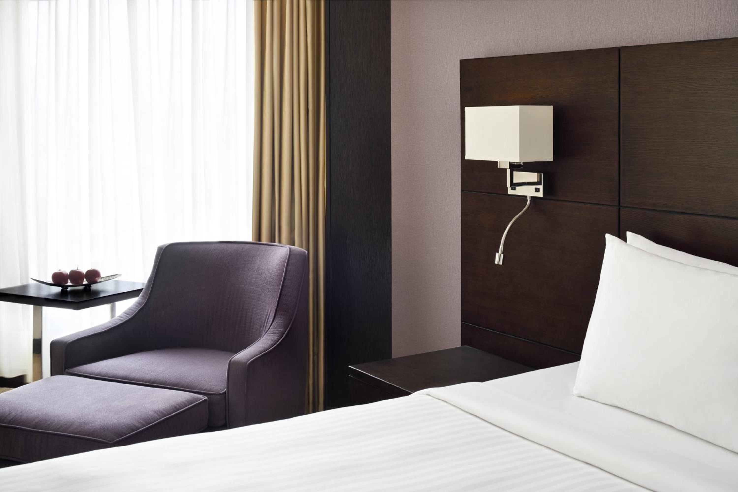 Guest Room, 1 King - Photo 6