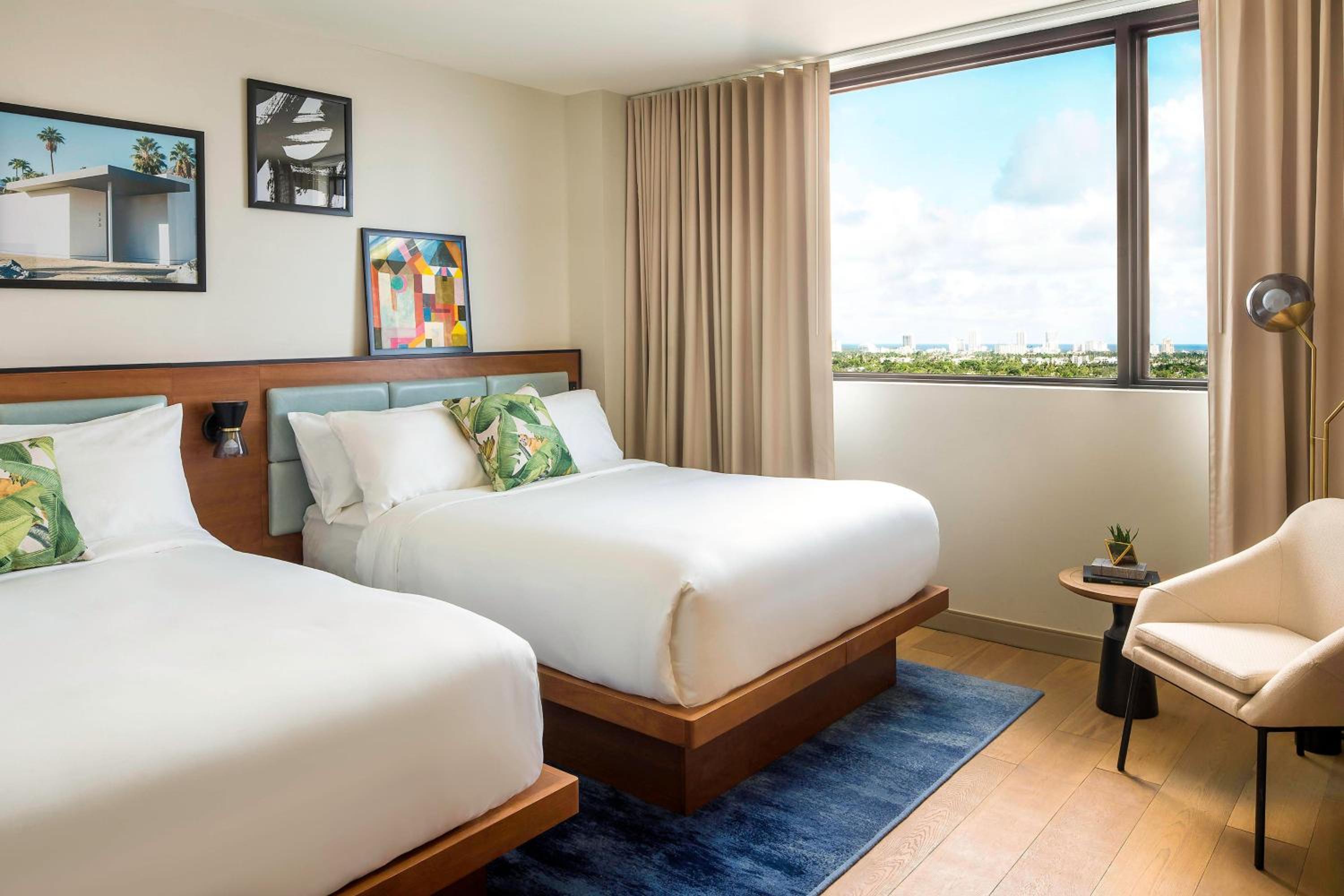 Traditional Queen Room with City View