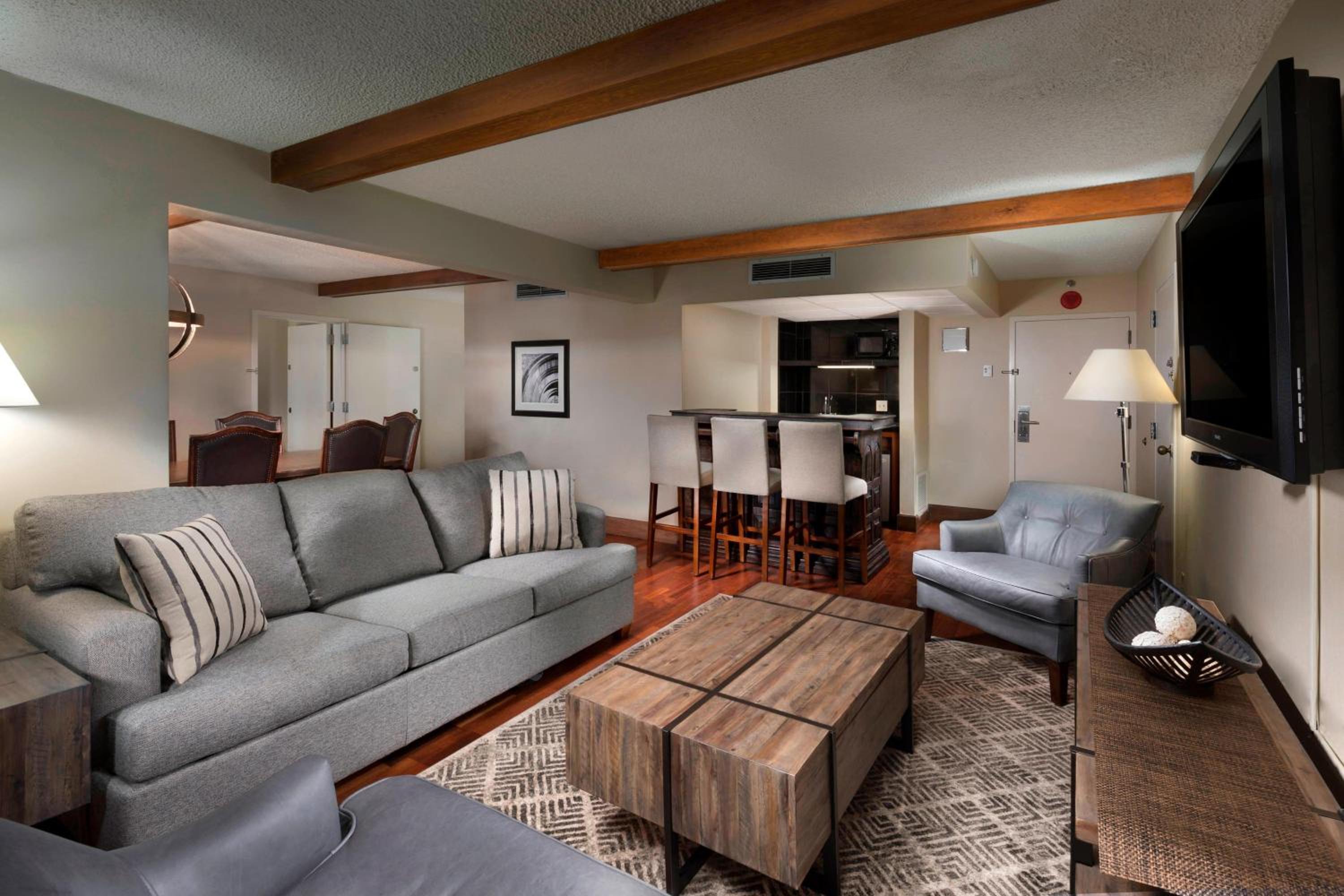 Suite With 1 King Bed, Presidential Suite