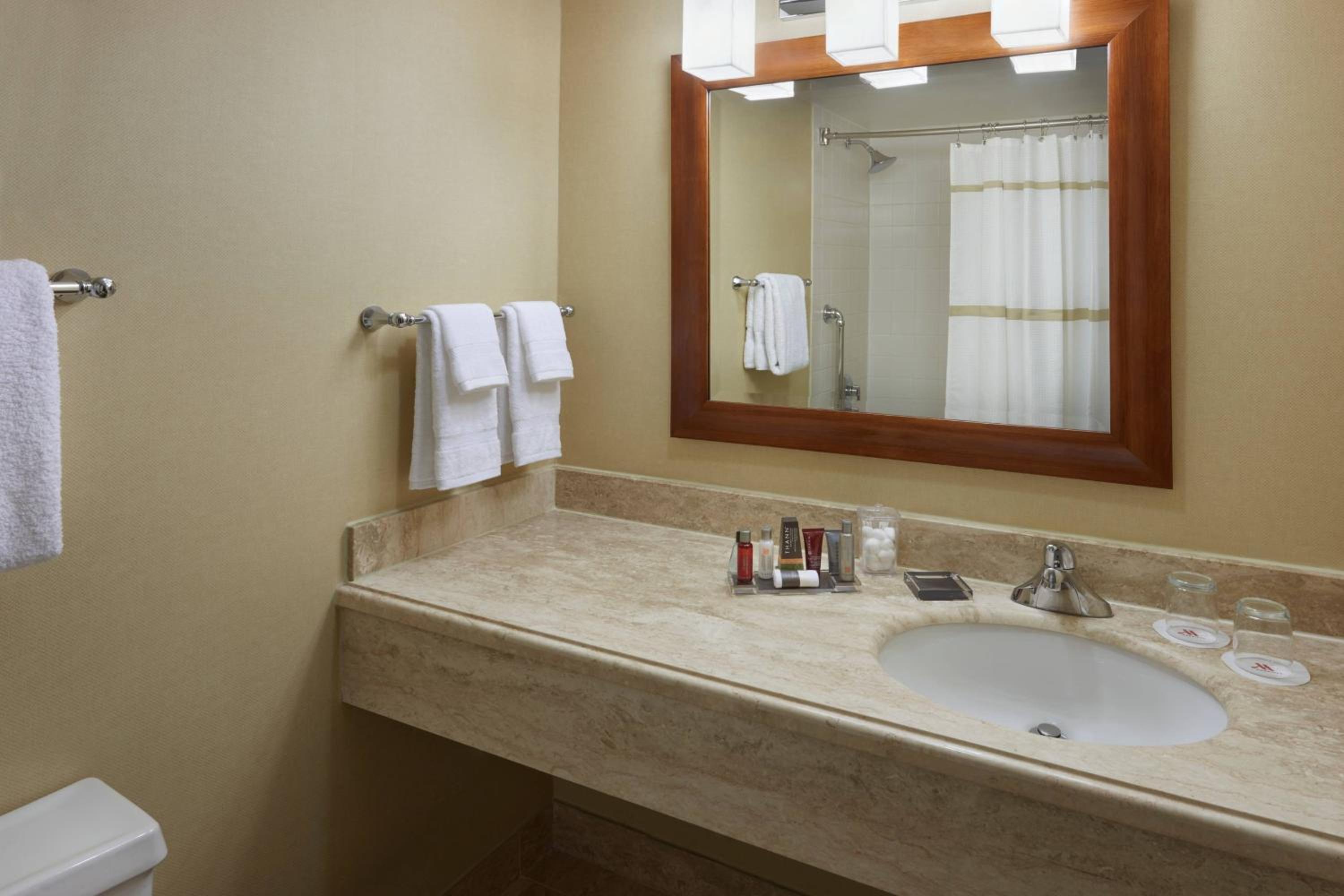 Corner King Room - Photo 3