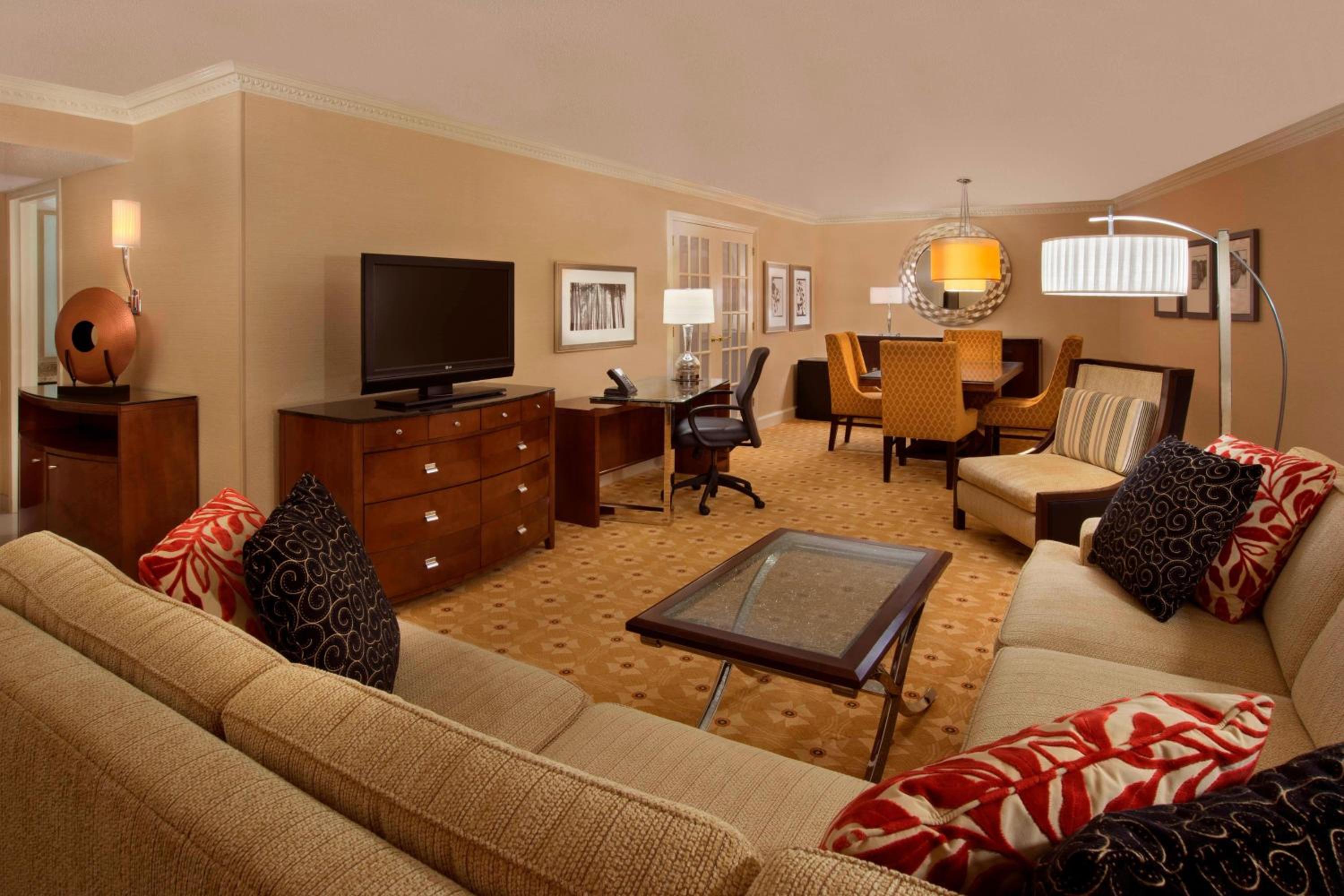 Hospitality Queen Suite with Sofa Bed thumbnail 6