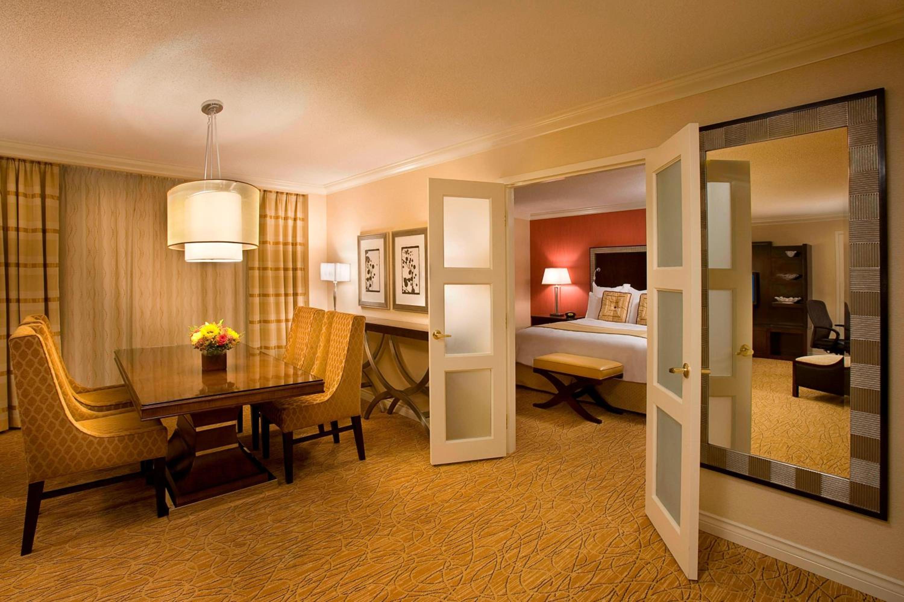 Presidential Suite, Concierge lounge access, 1 King