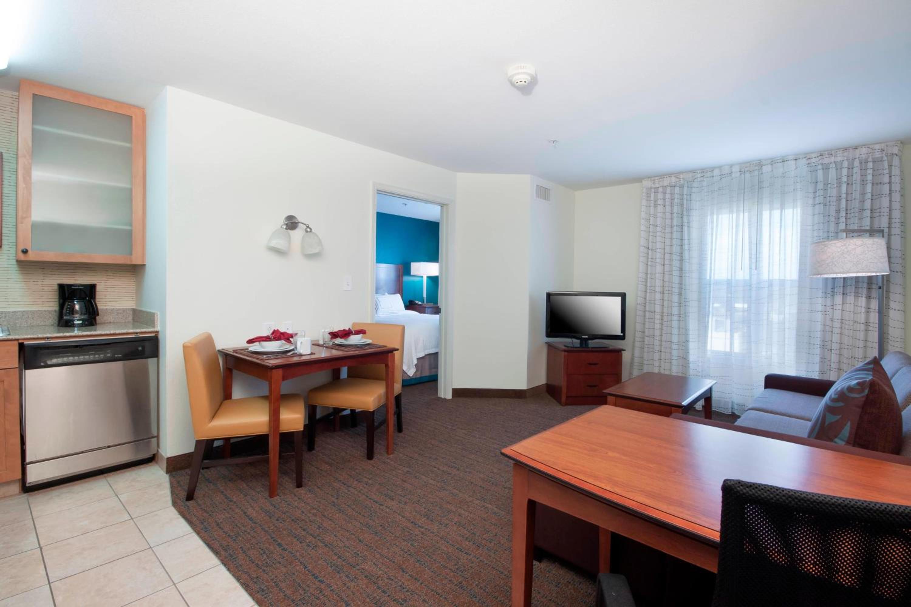One-Bedroom Queen Suite with Sofa Bed - Photo 1