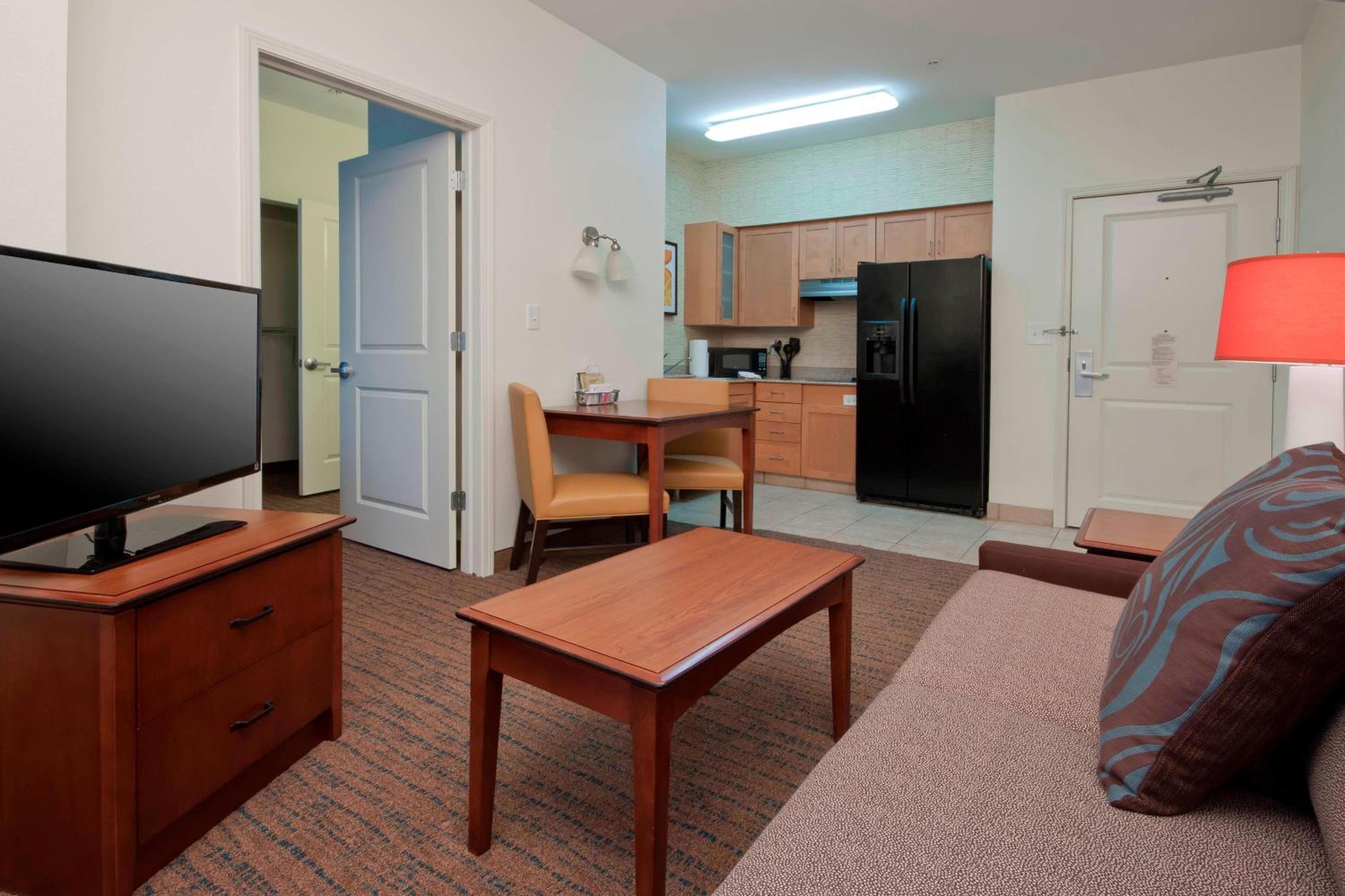 One-Bedroom Queen Suite with Sofa Bed - Photo 5