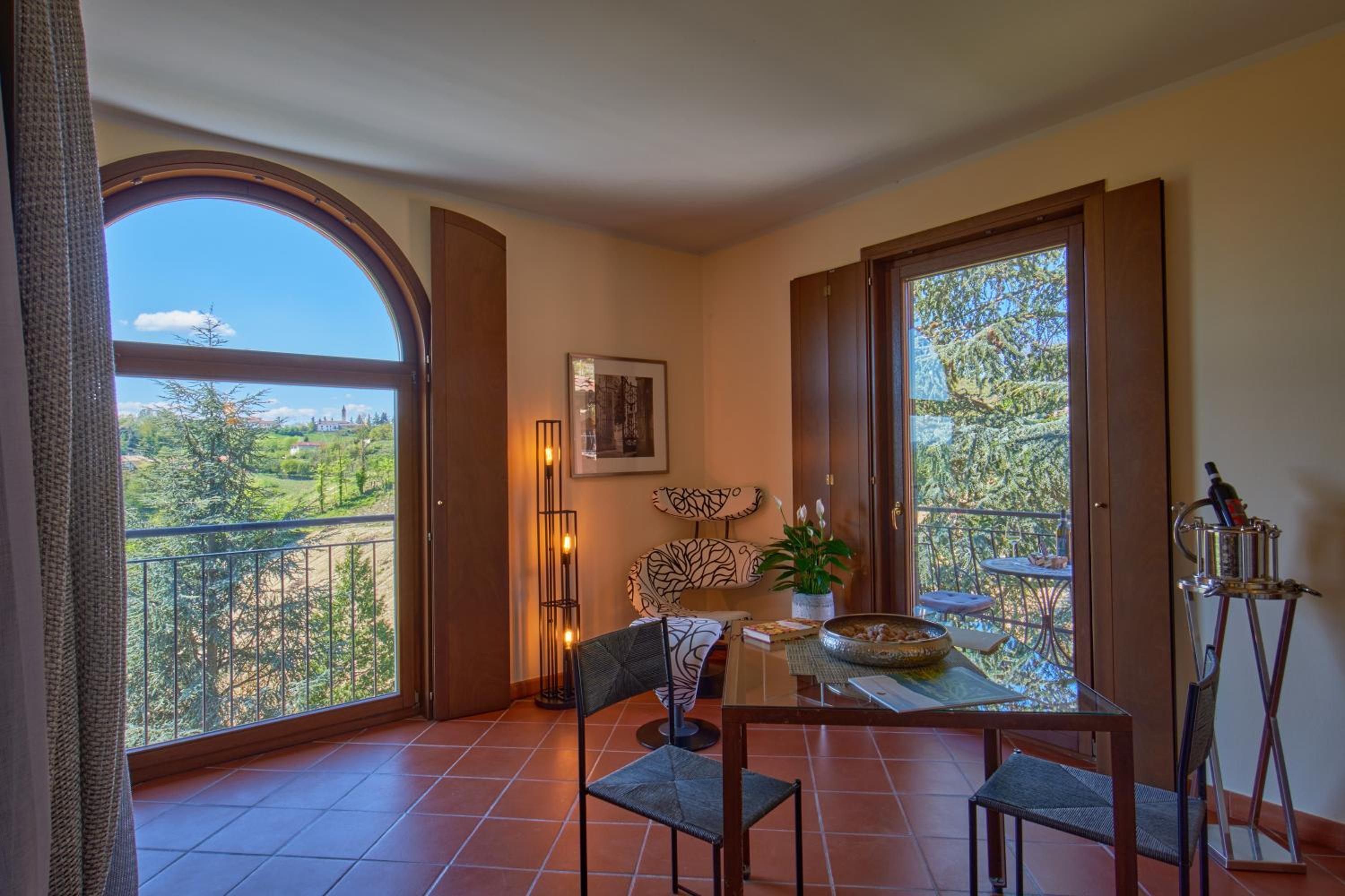 Junior Suite with Balcony photo 2