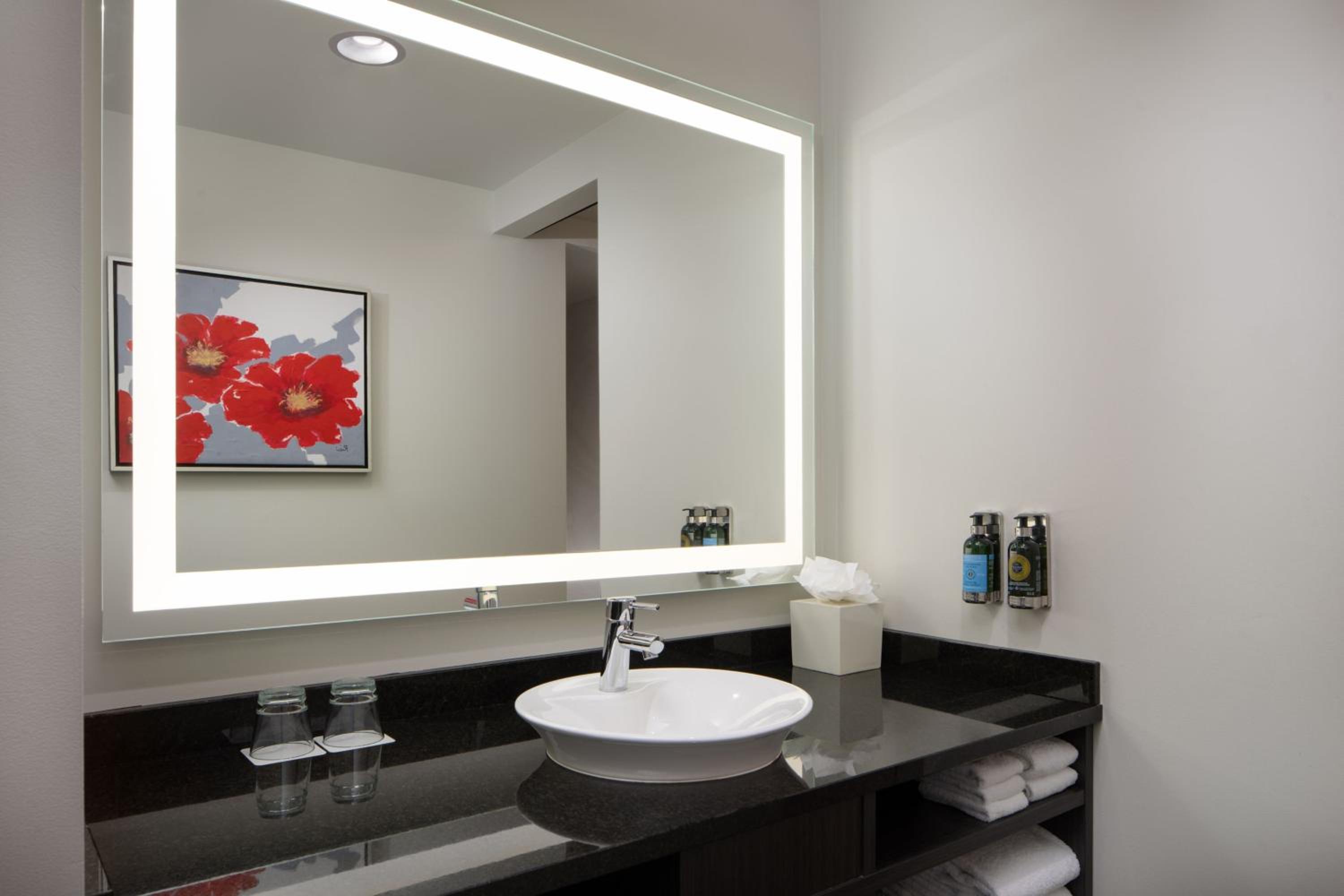 King Room with Two King Beds and Roll-in Shower - Mobility Accessible photo 3