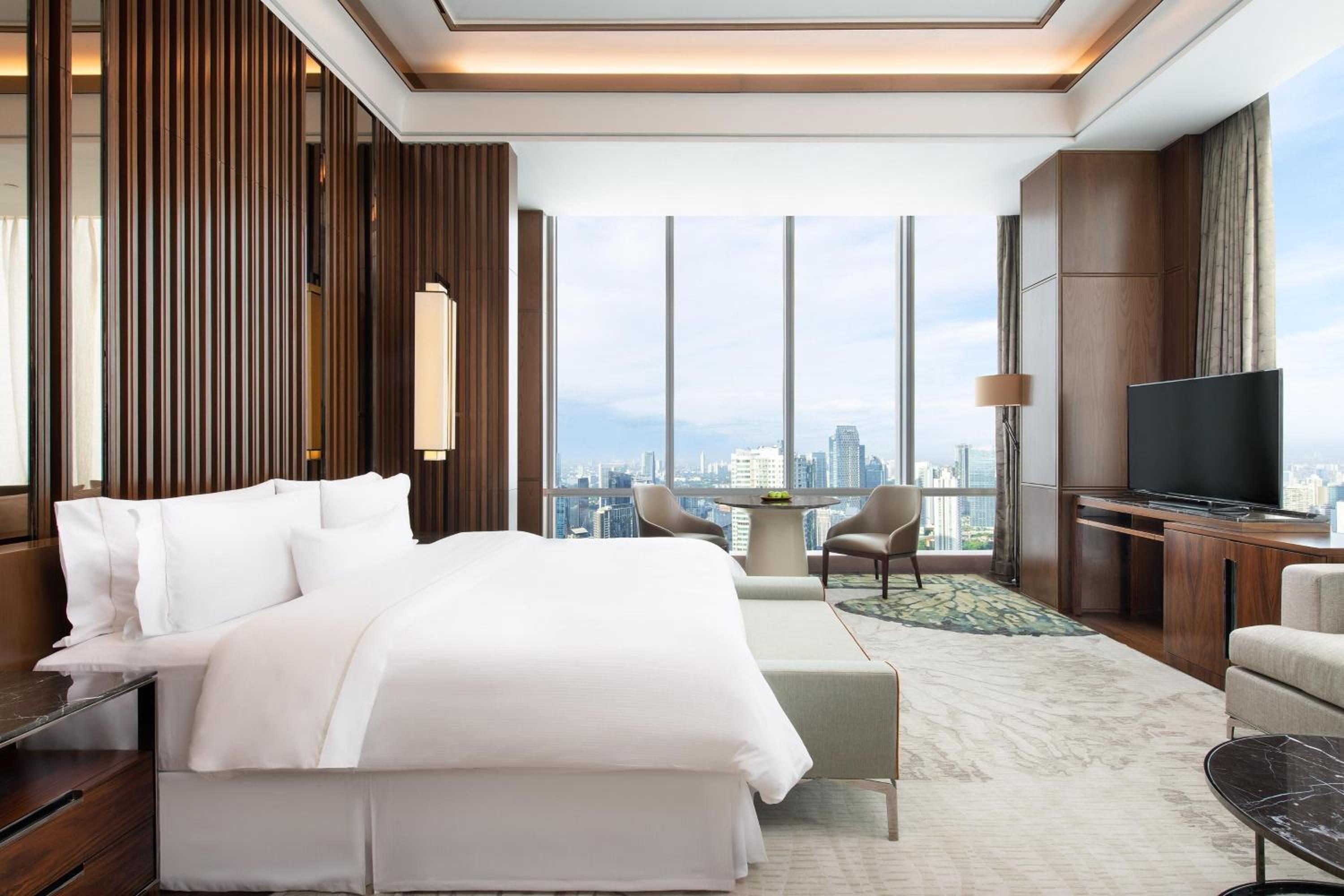 Presidential Suite, Club lounge access, Larger Suite, 1 King