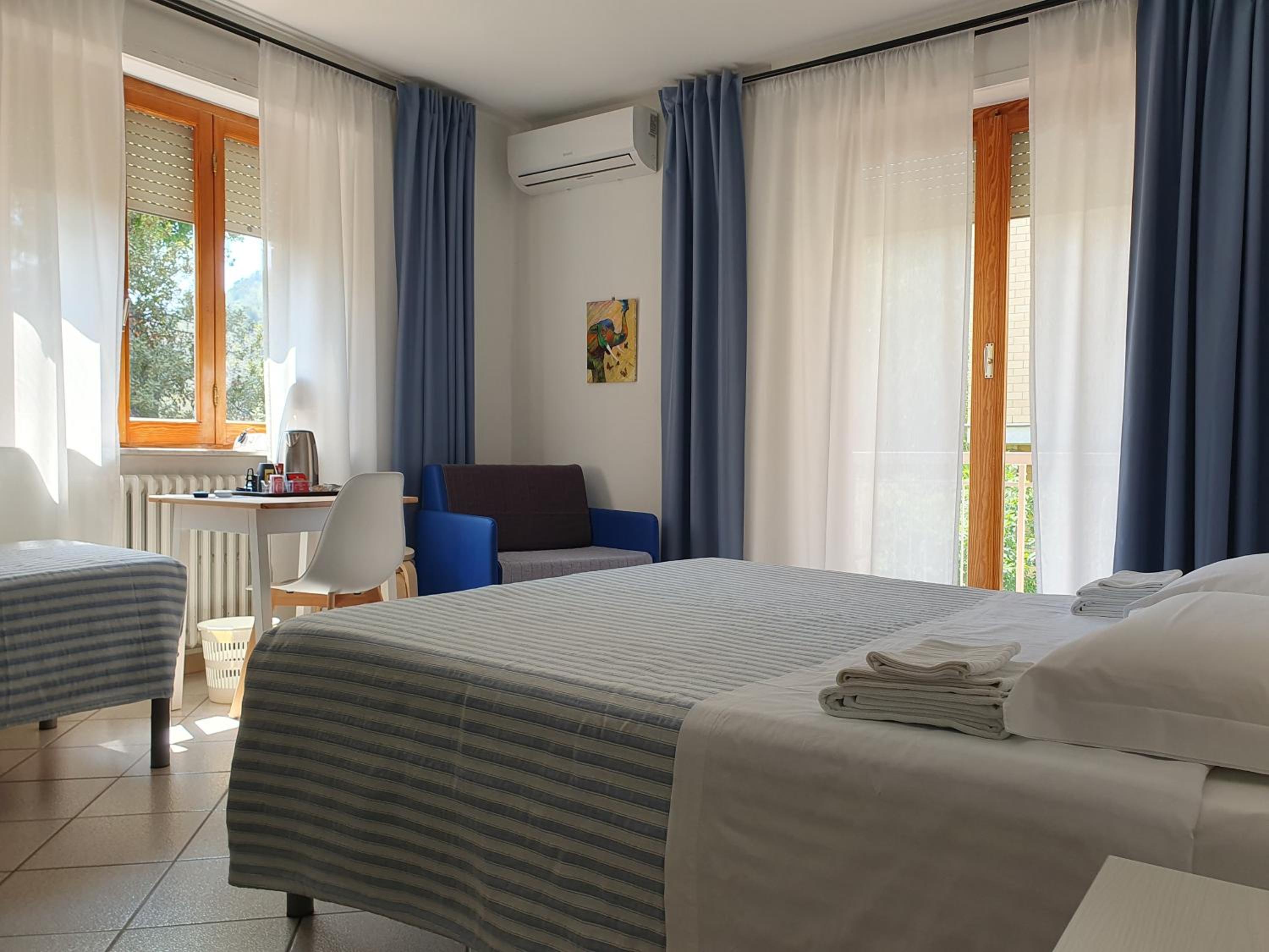 Quadruple Room with Balcony photo 1
