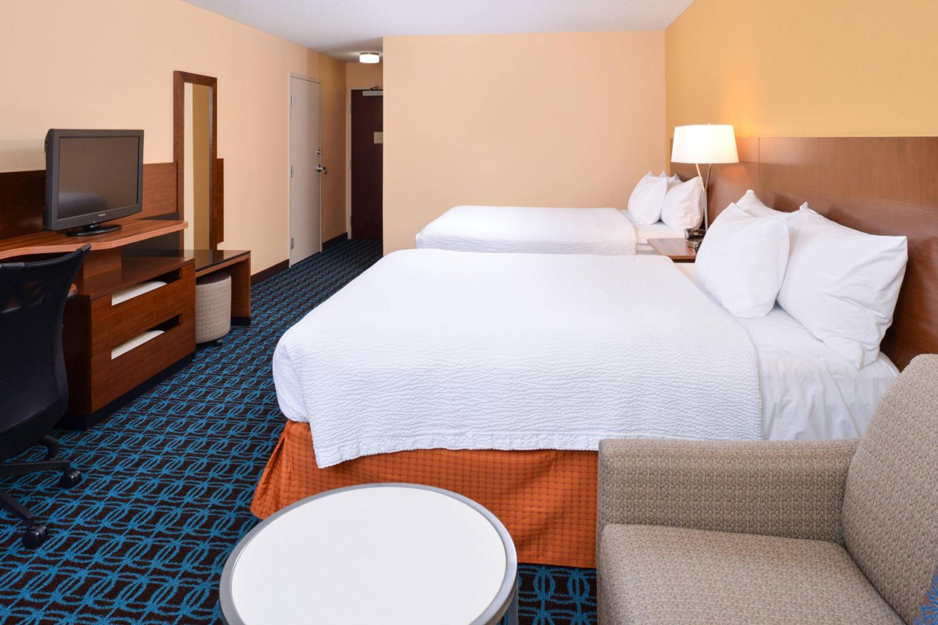 Queen Room with Two Queen Beds - Sofa Bed (No Resort Fee)