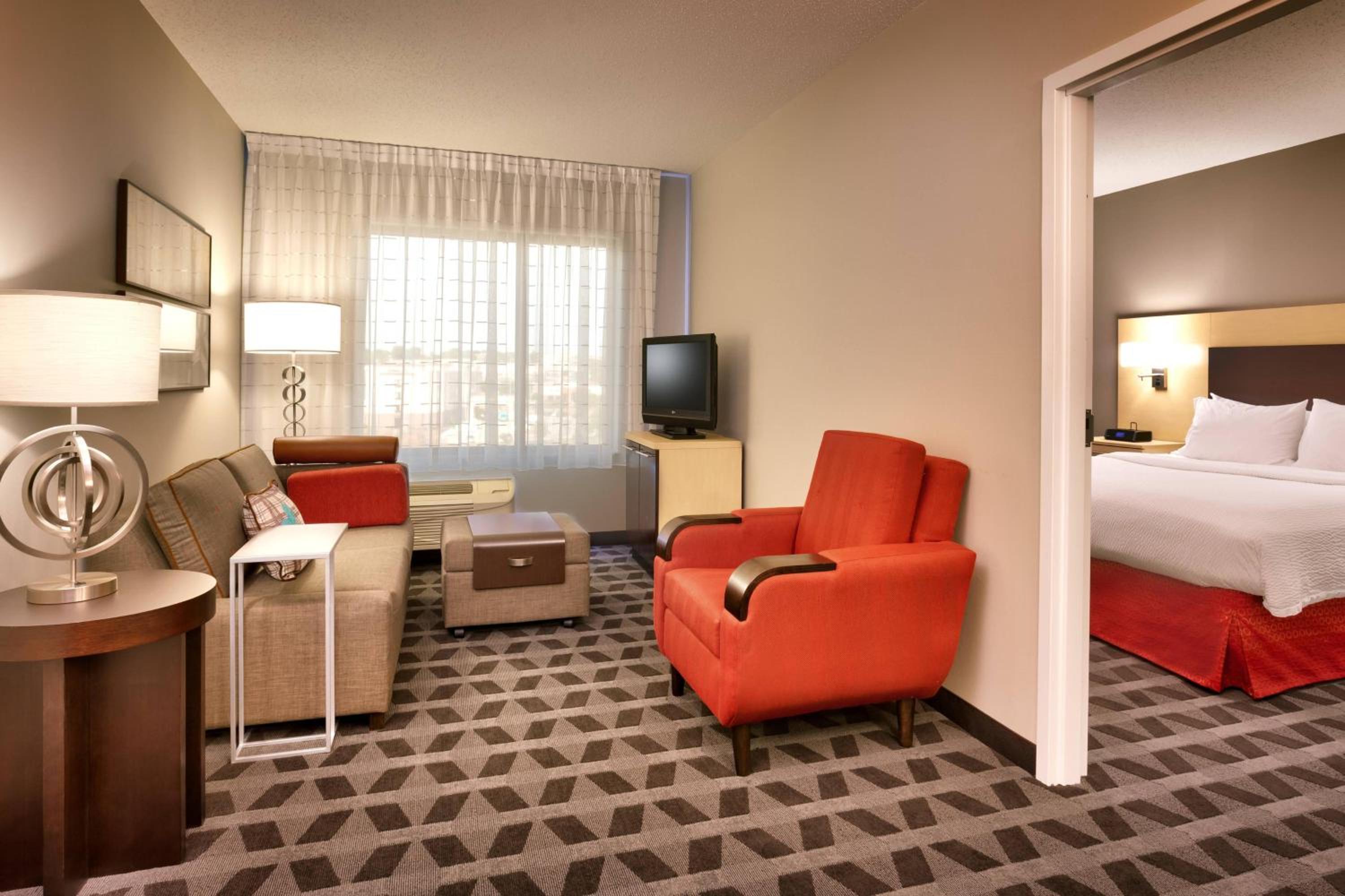 Two-Bedroom King Suite - Photo 2