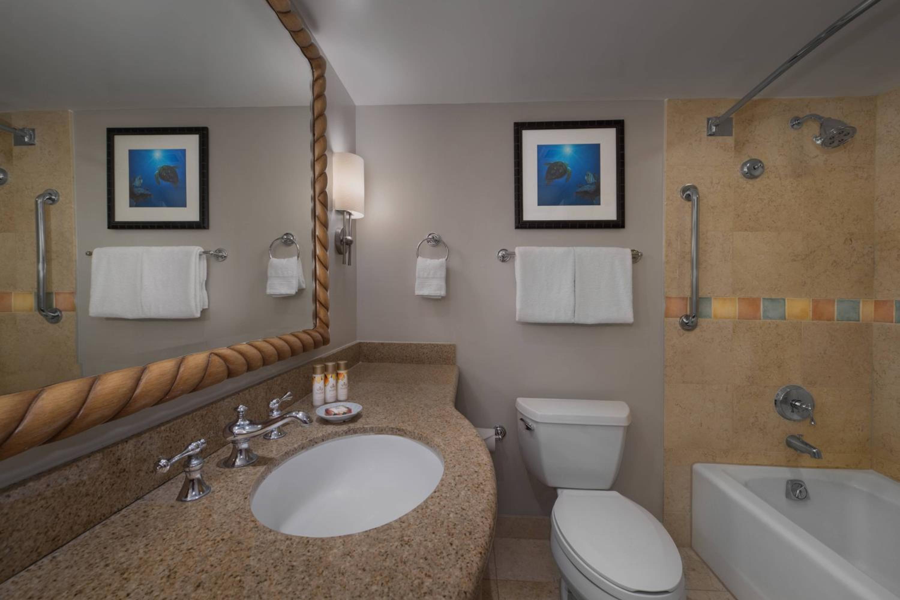 One-Bedroom King Suite with Garden View - Photo 4