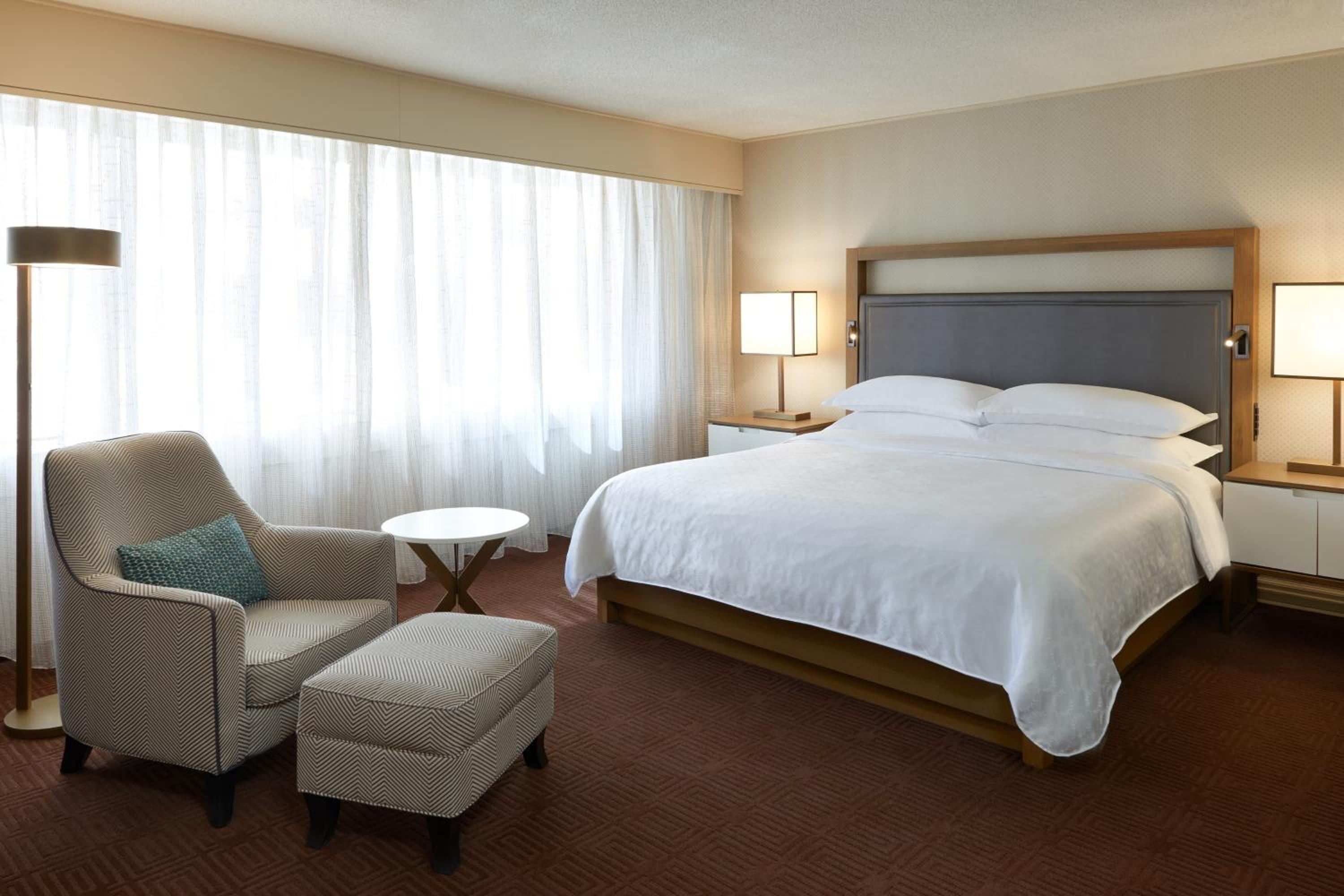 Guest Room, 1 King
