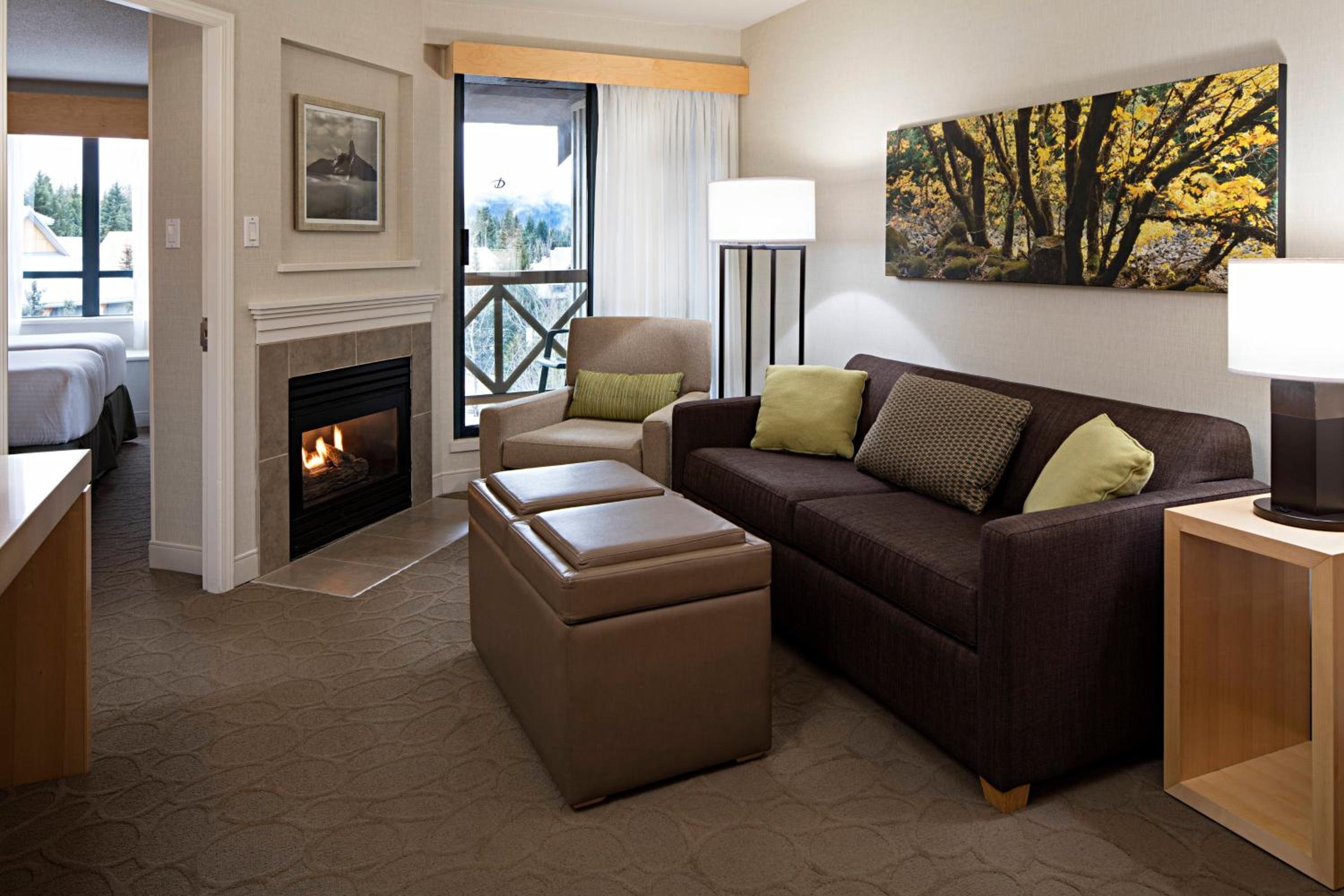 One-Bedroom Twin Suite with Kitchen - Photo 5