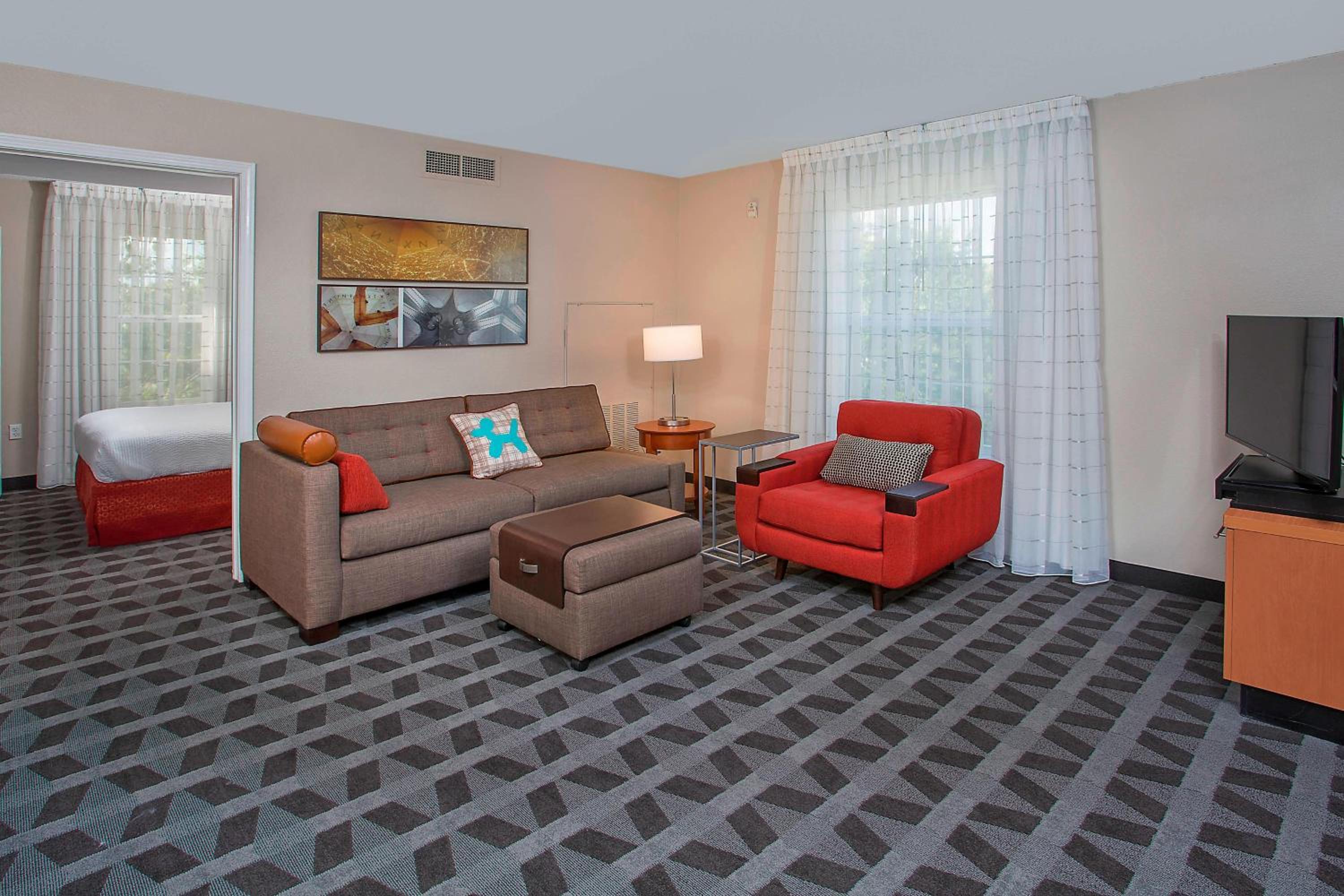 Two-Bedroom Suite with Two Queen Beds and Sofa Bed - Photo 2