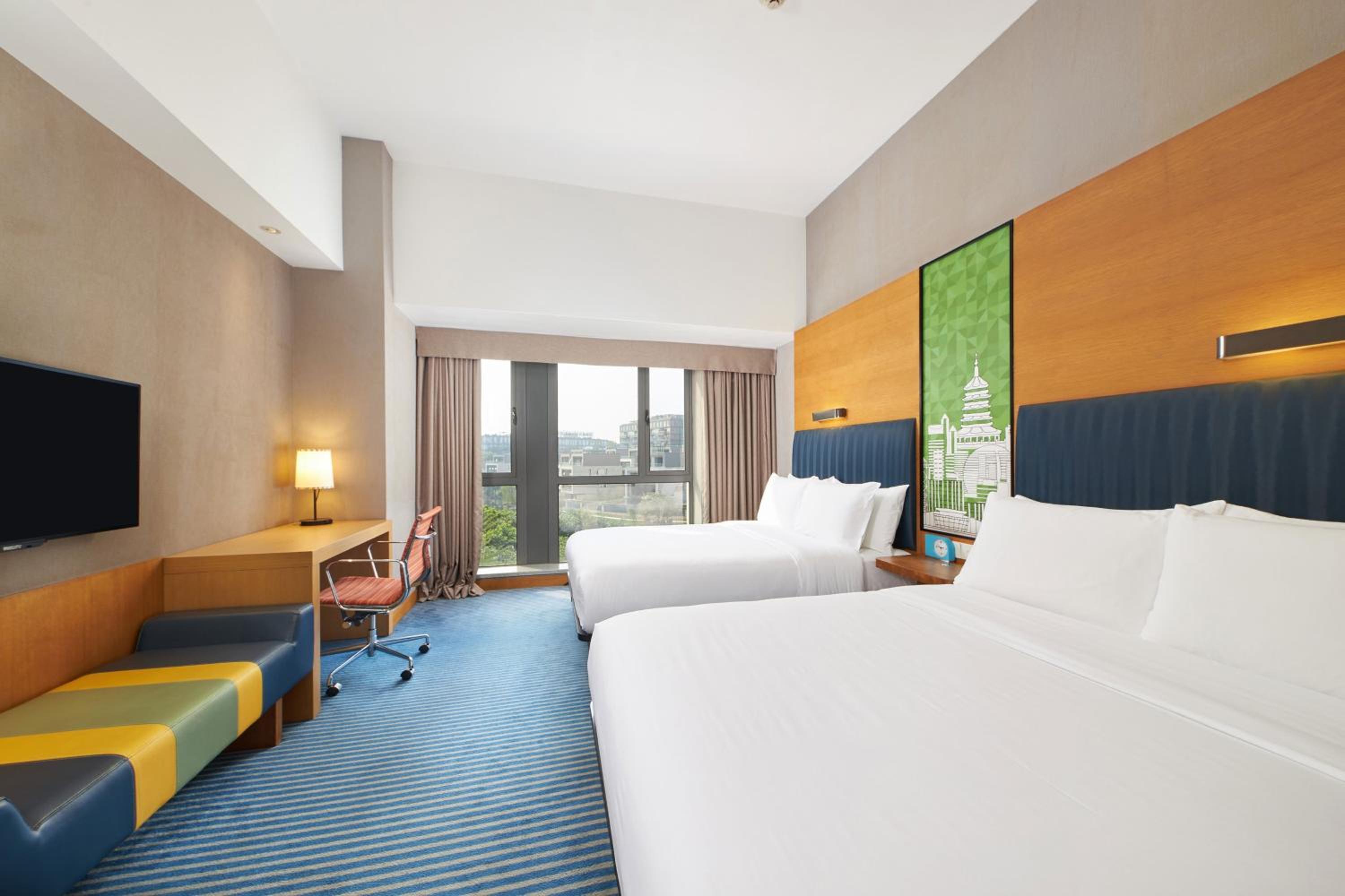 Guest room, Twin/Single Bed(s), Lake view