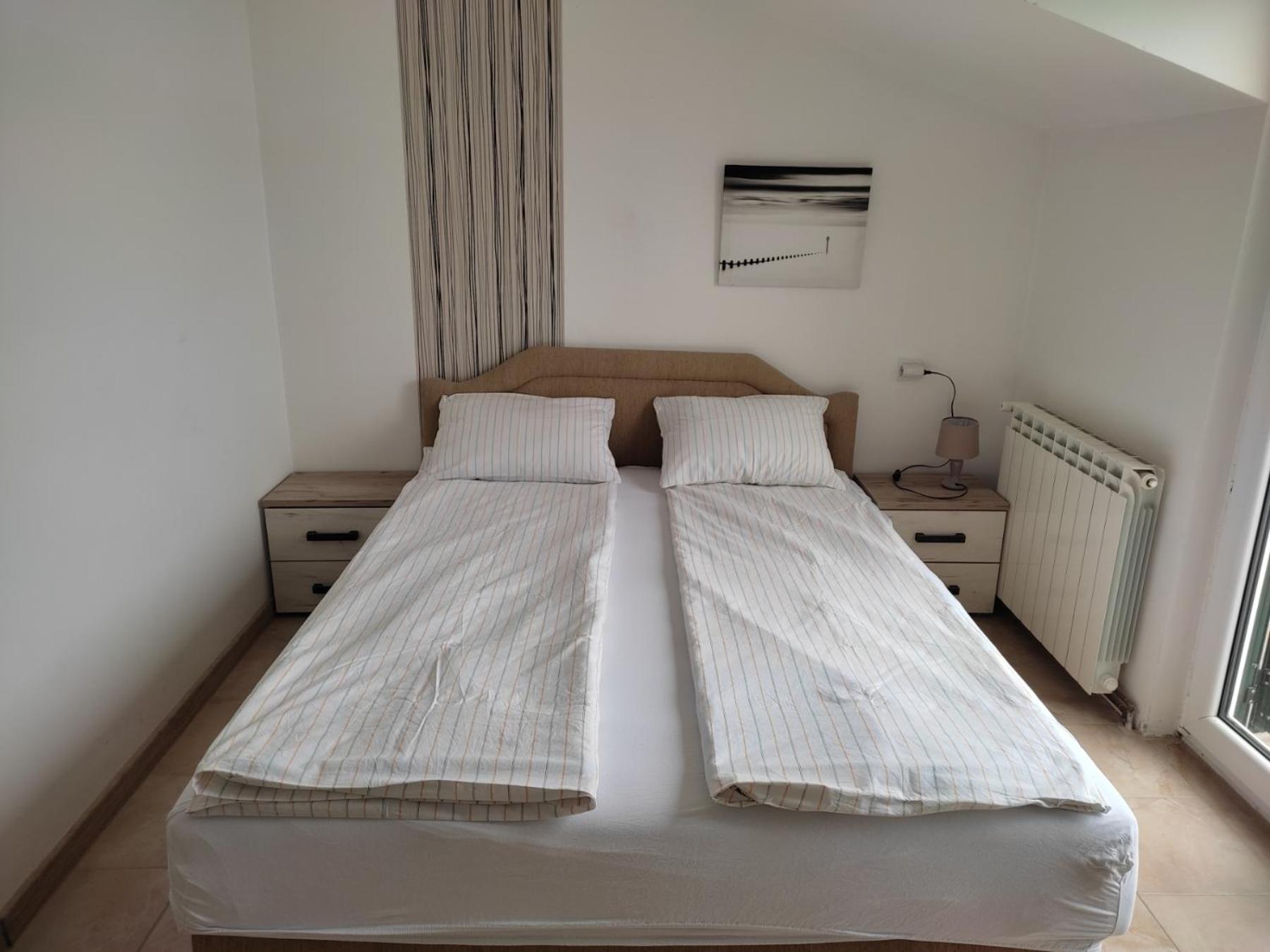 Deluxe Double Room (2 Adults + 1 Child)