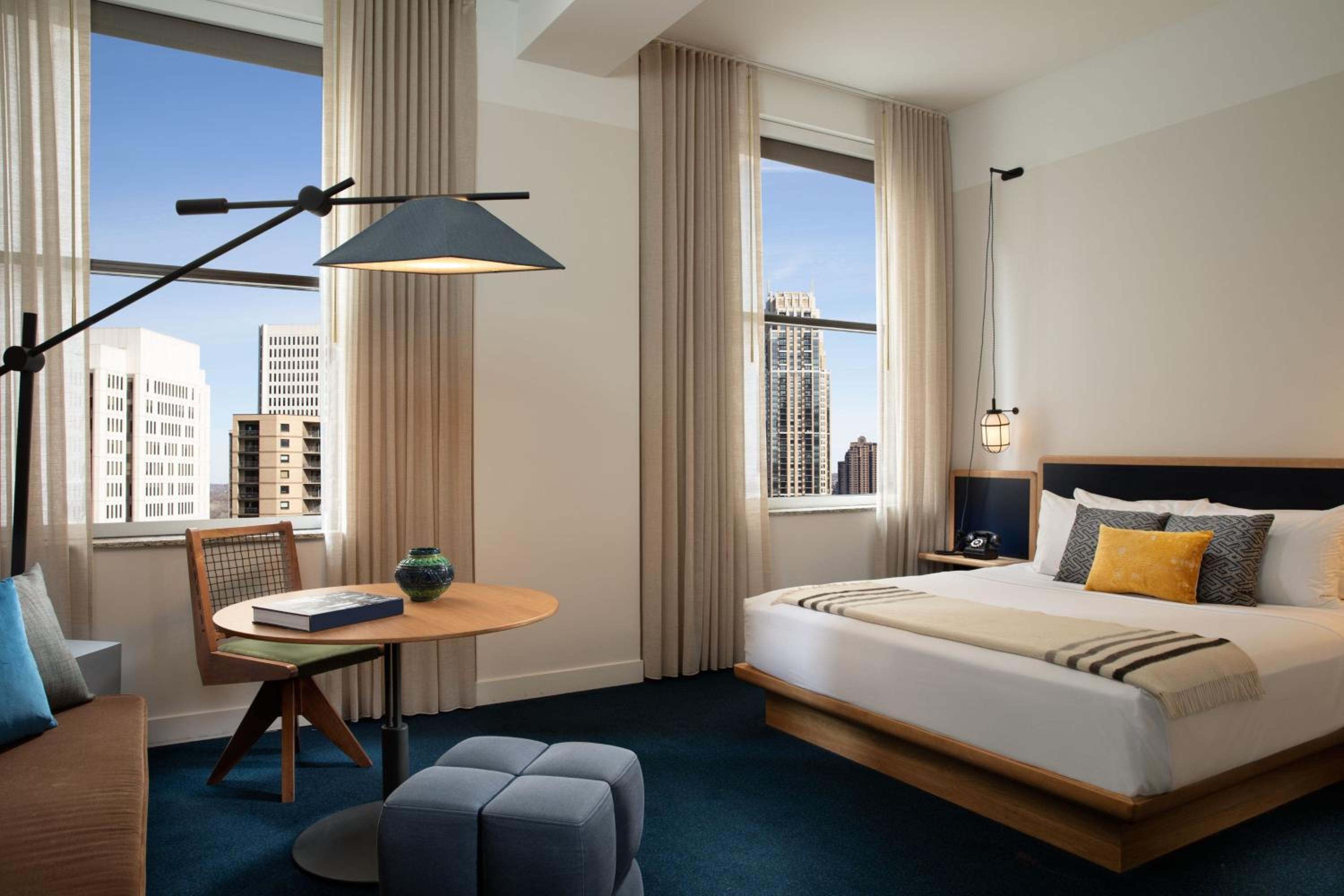 Deluxe King Room - Photo 3
