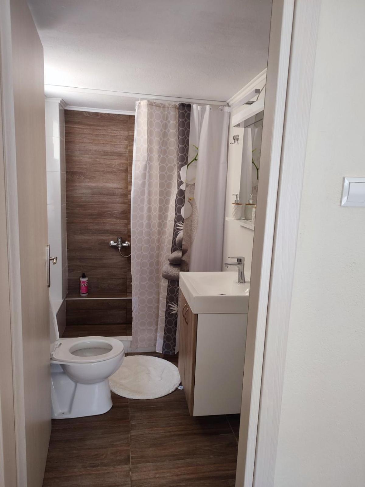 Apartment - Photo 25