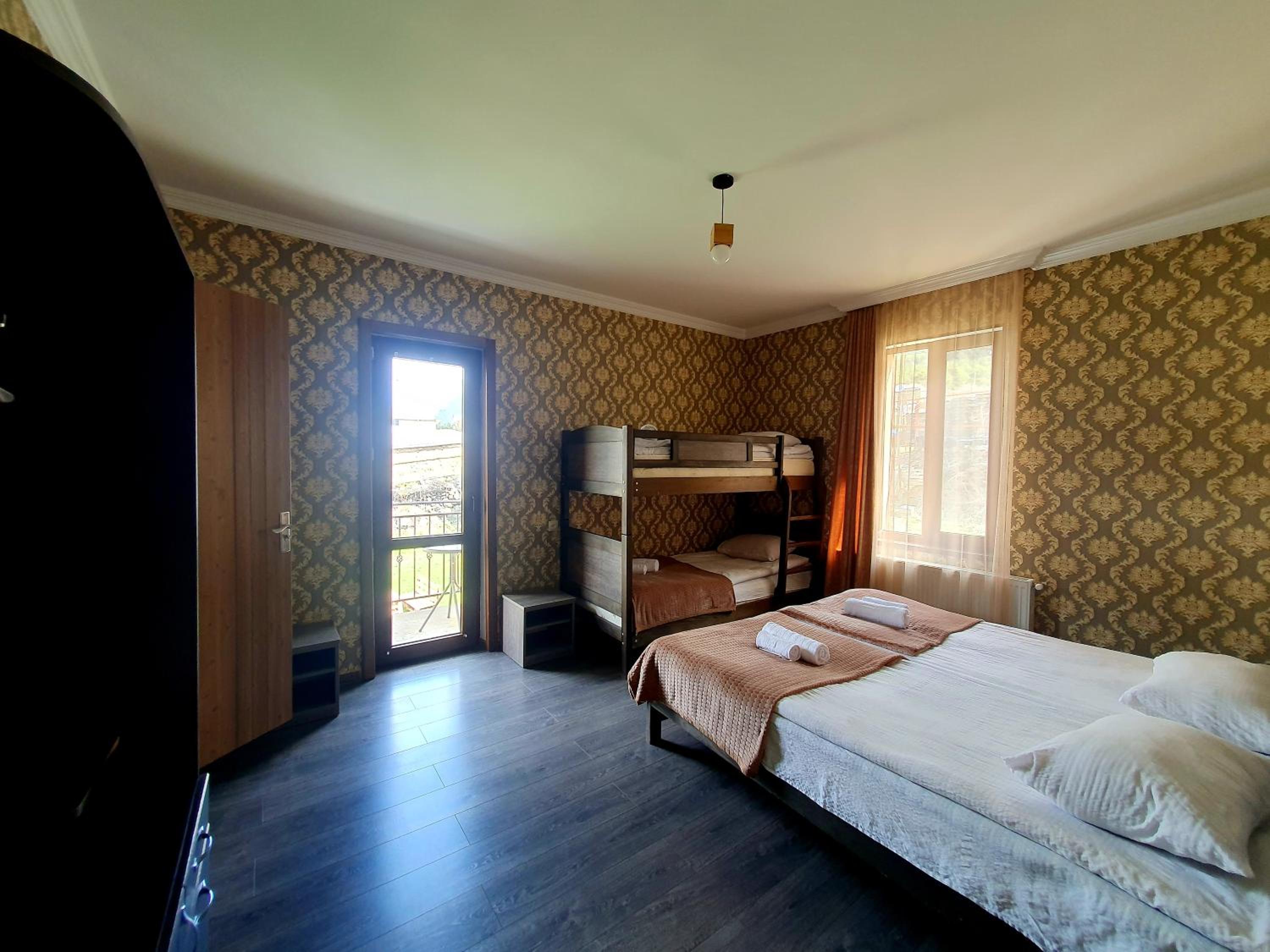 Quadruple Room with Balcony and Mountain View