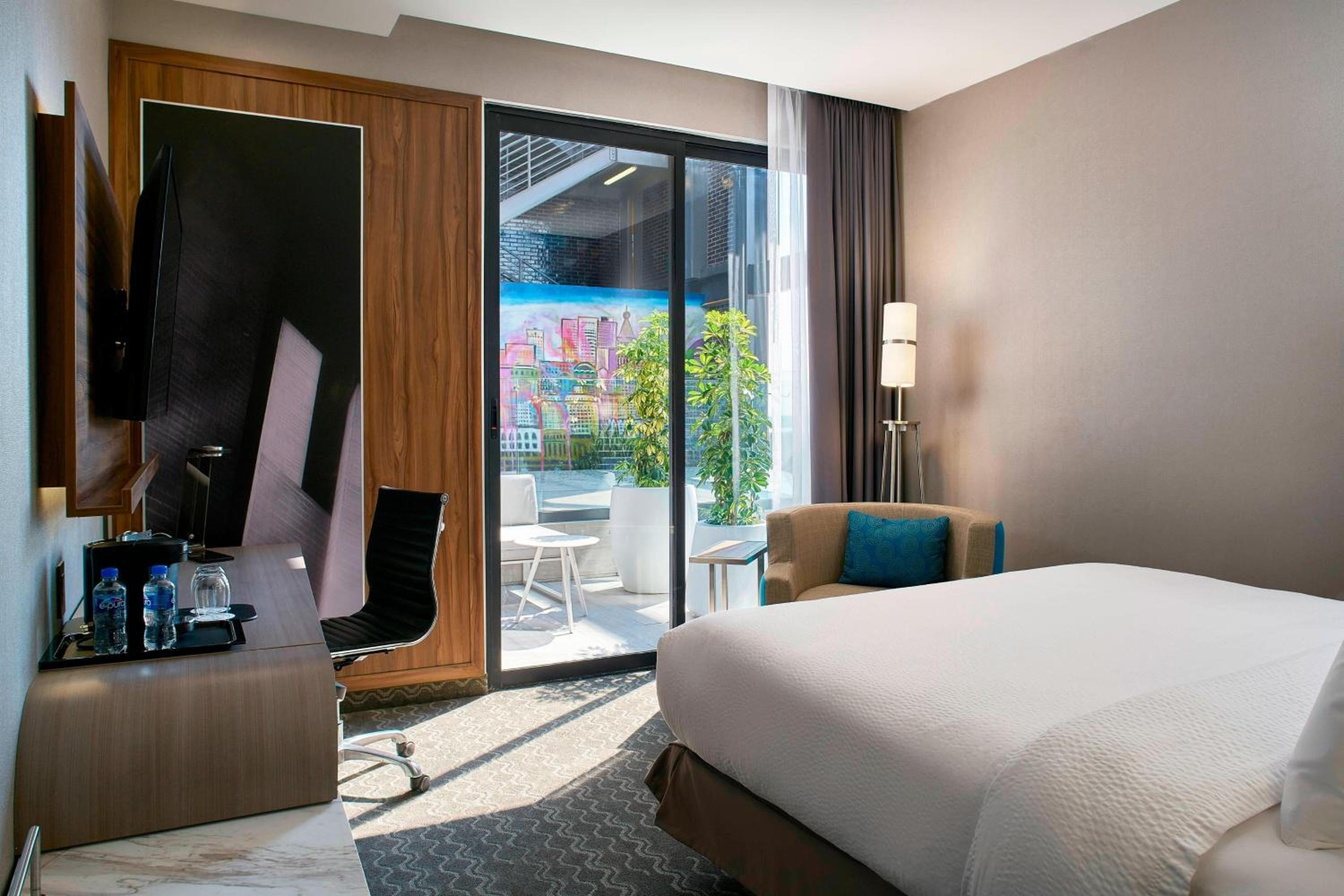 Single Room With One King Bed