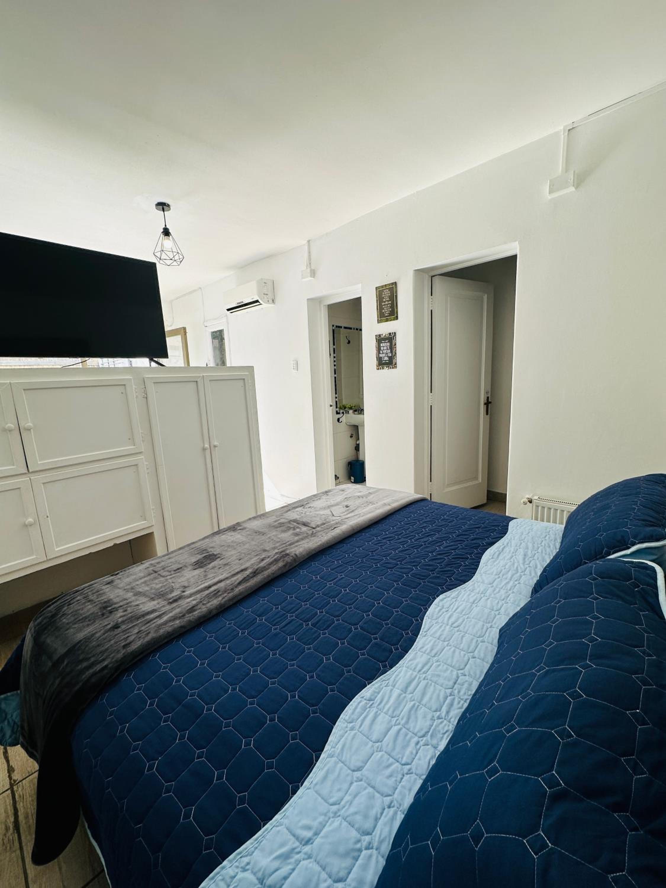 Triple Room with Private Bathroom
