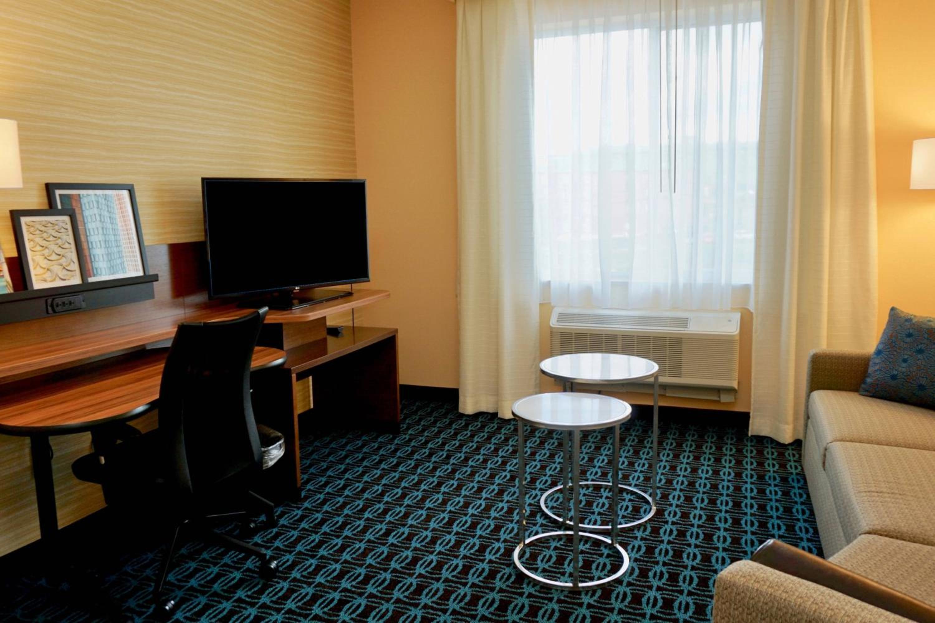 King Studio with Sofa Bed and Roll-in Shower - Mobility and Hearing Accessible