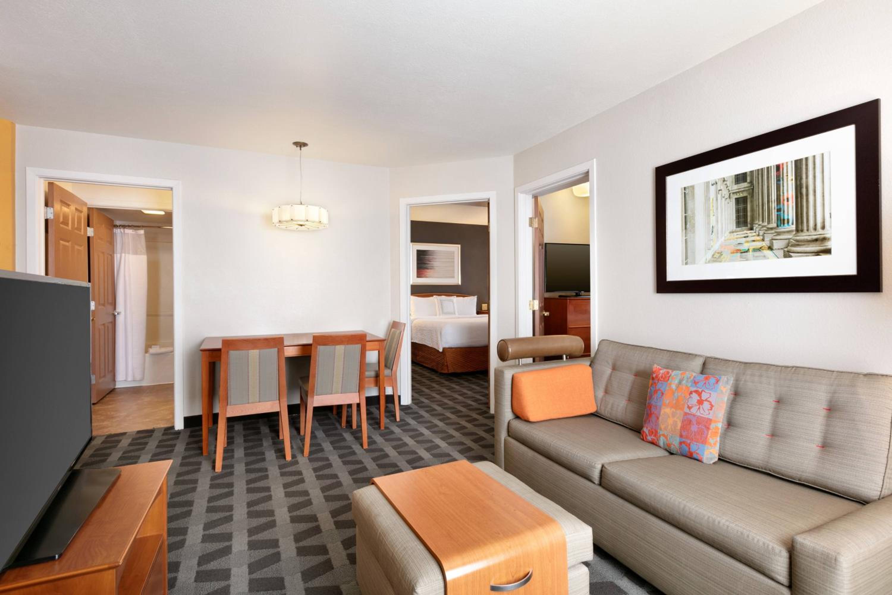 Two-Bedroom Suite - Photo 1