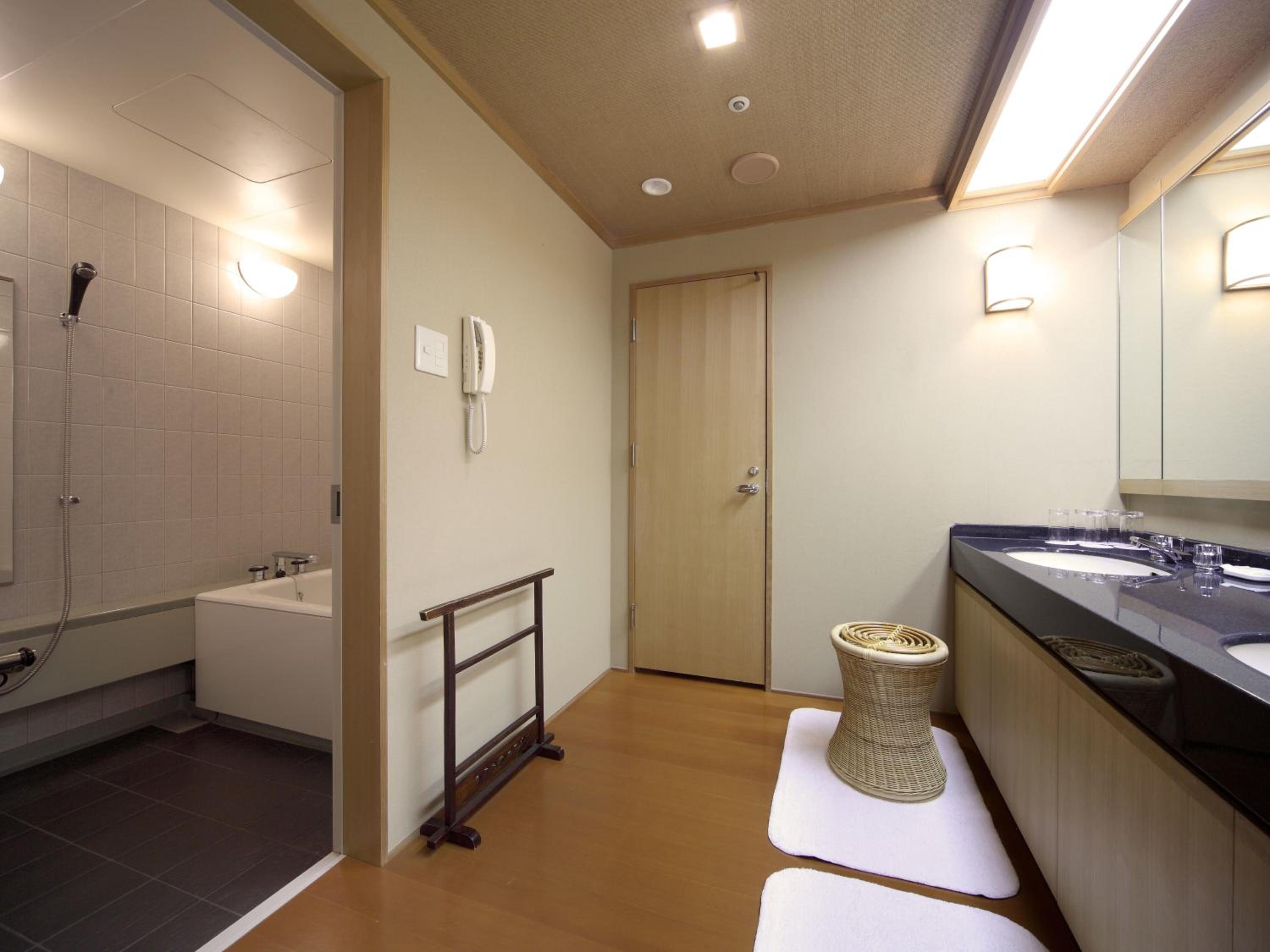 Japanese Western Room - Non-Smoking - Photo 5