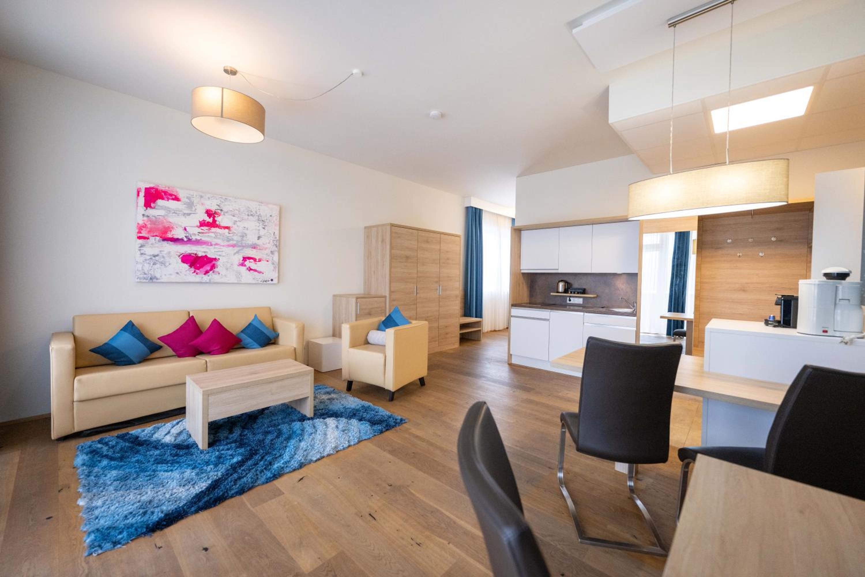 Junior Suite with Balcony photo 2