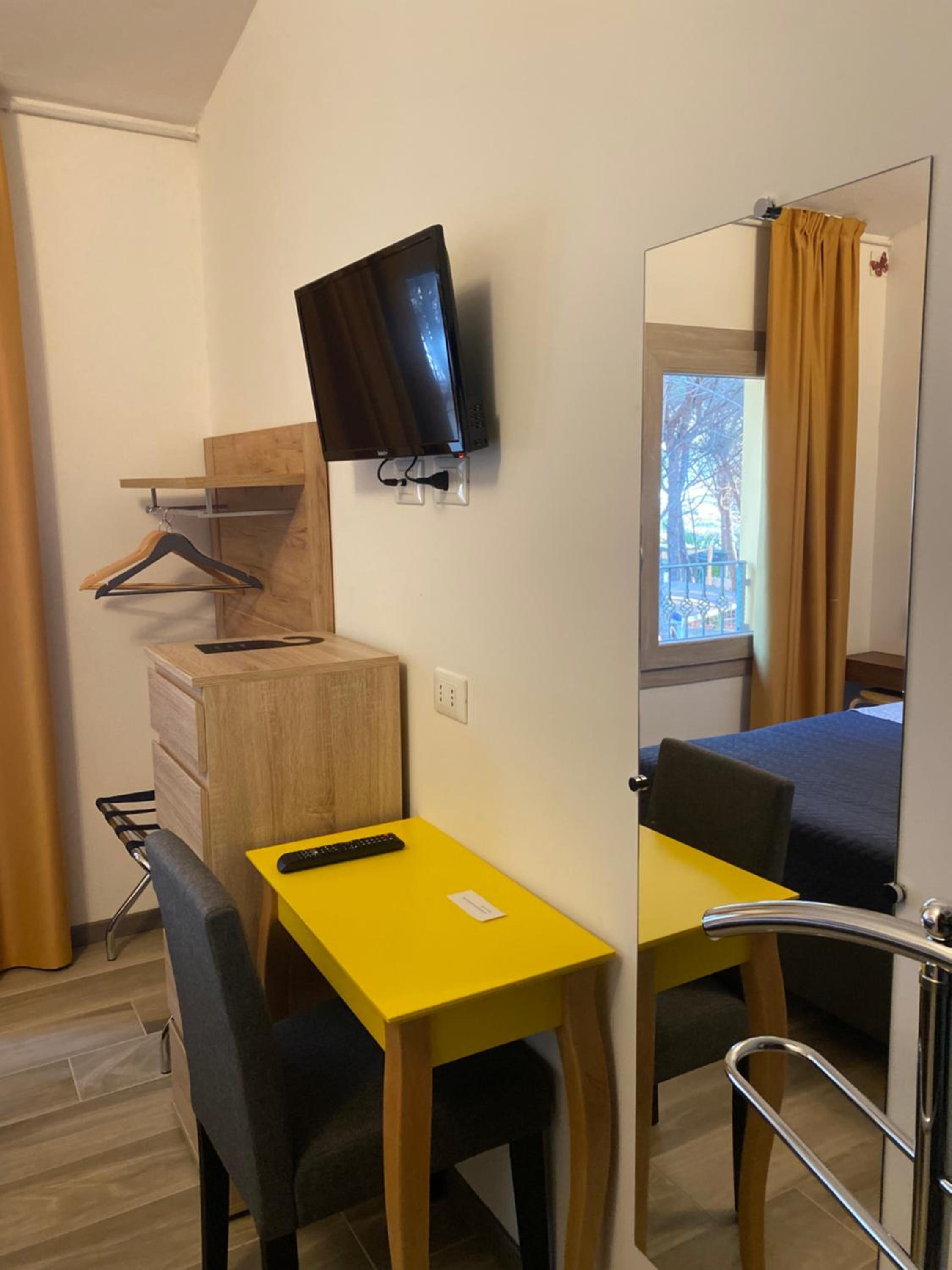 Deluxe Double Room with Sea View photo 1