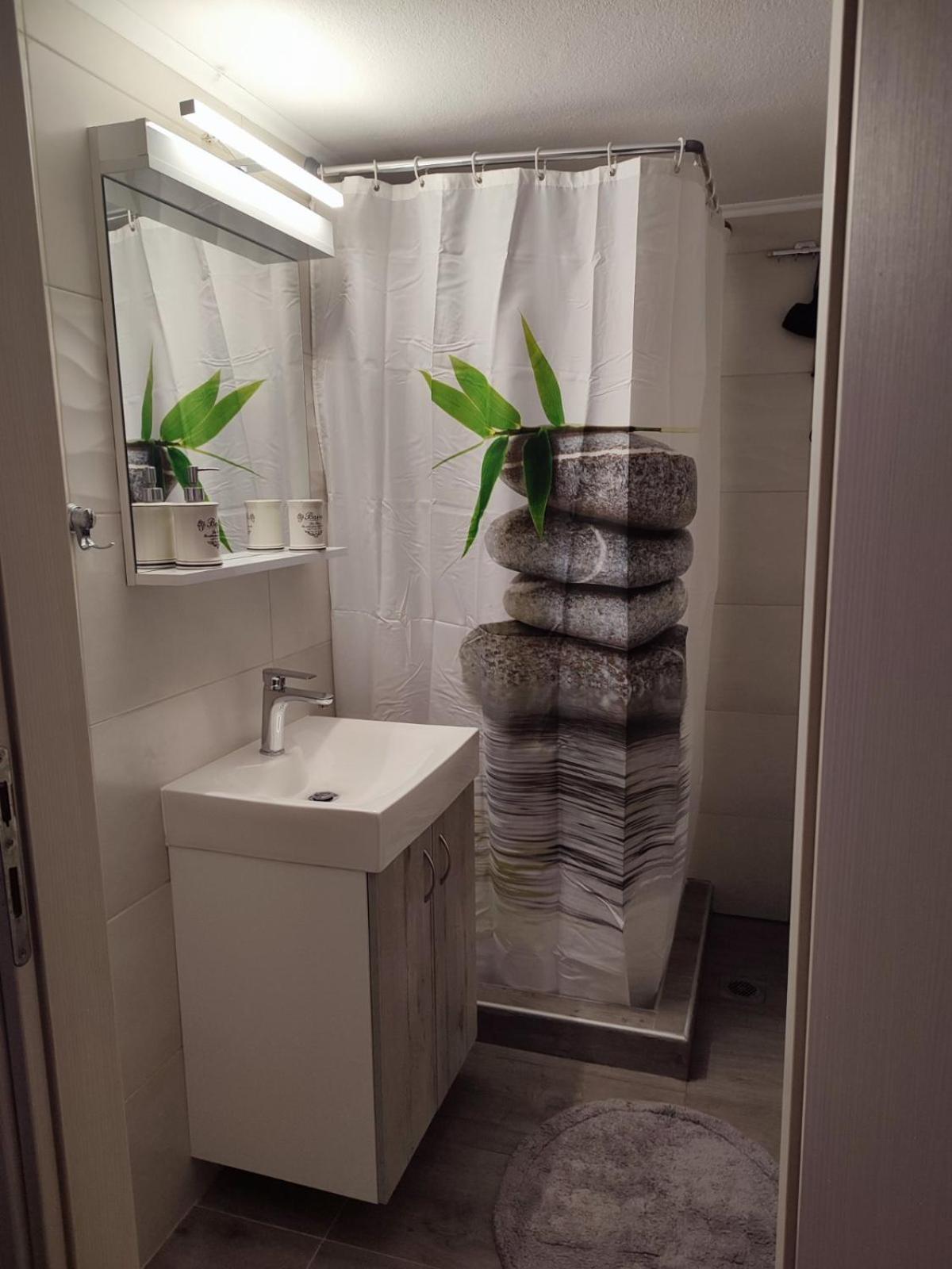 Apartment - Photo 27