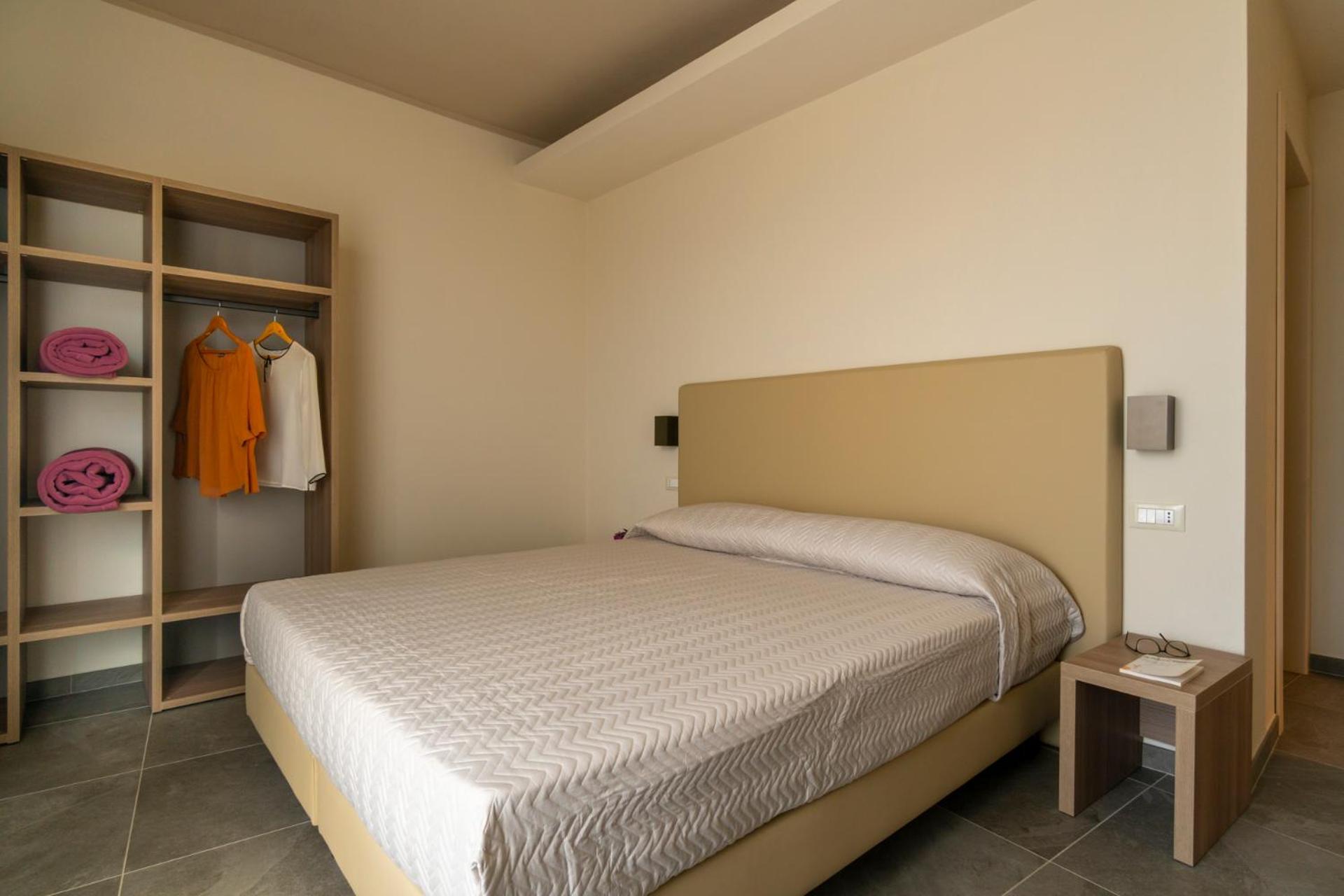 Standard Double or Twin Room - Photo 3