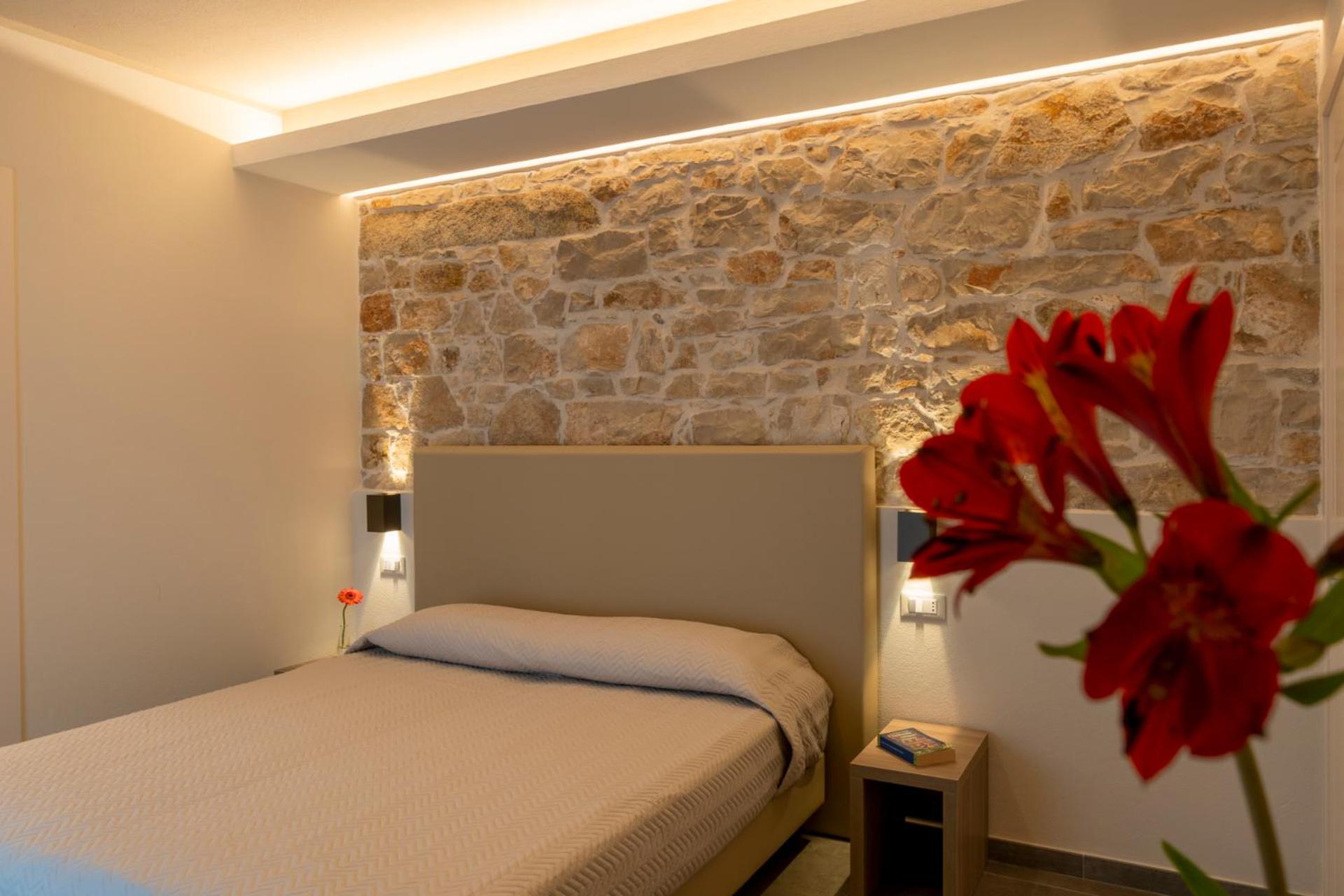 Standard Double or Twin Room - Photo 1