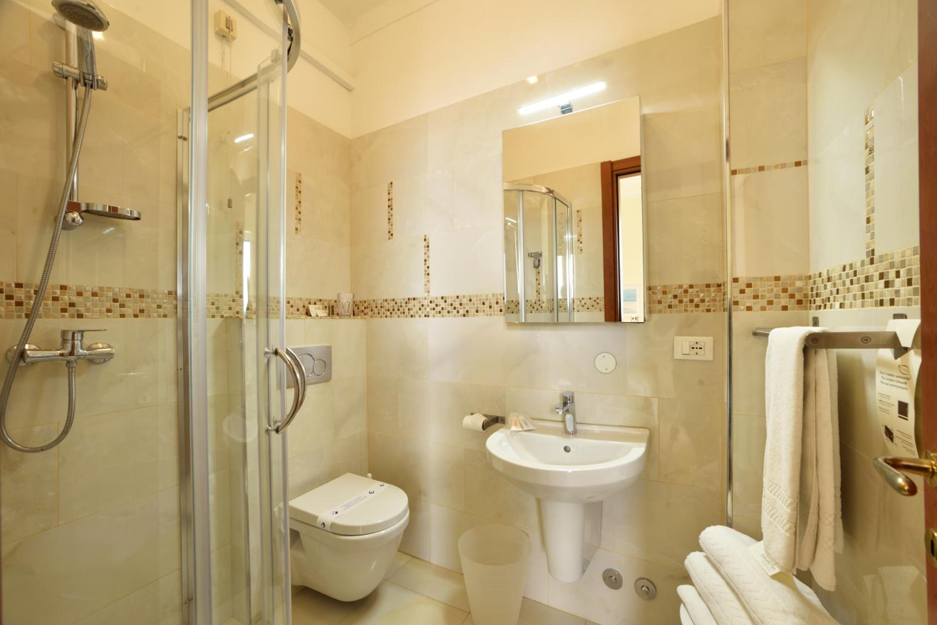 Double or Twin Room photo 2