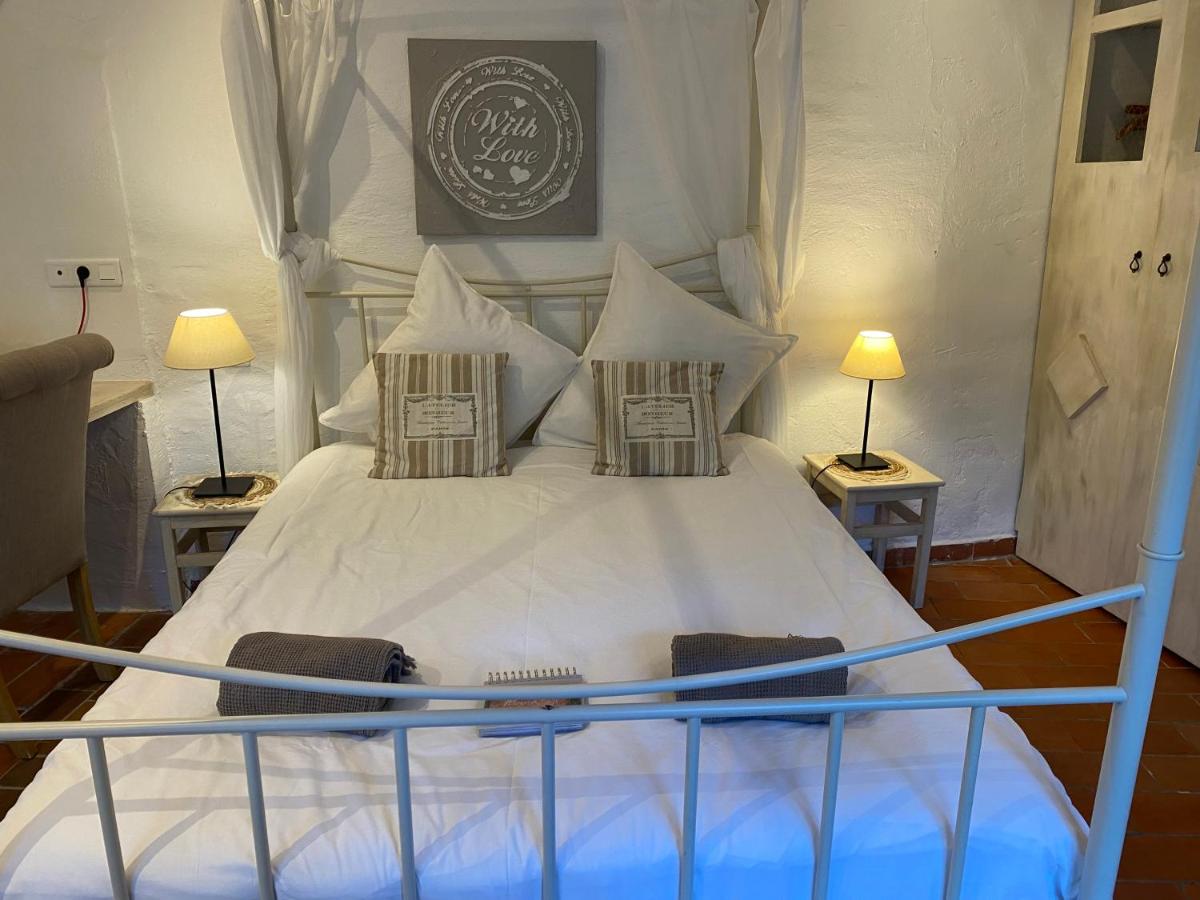 Double Room with Balcony photo 2