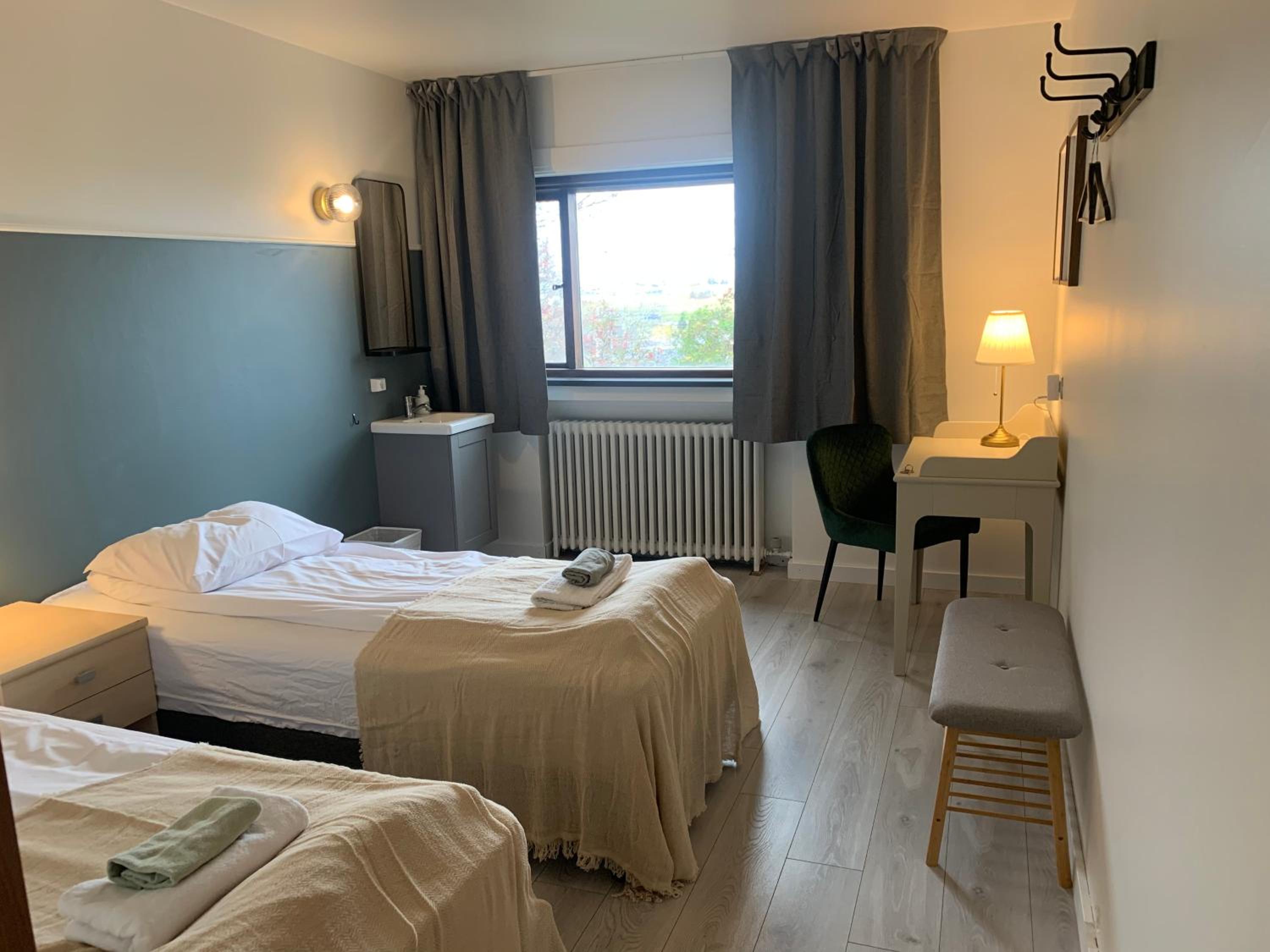 Twin Room with Shared Bathroom photo 1